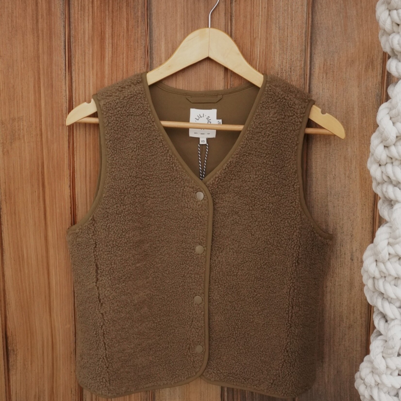 Molly Bracken Woven Sleeveless Jacket