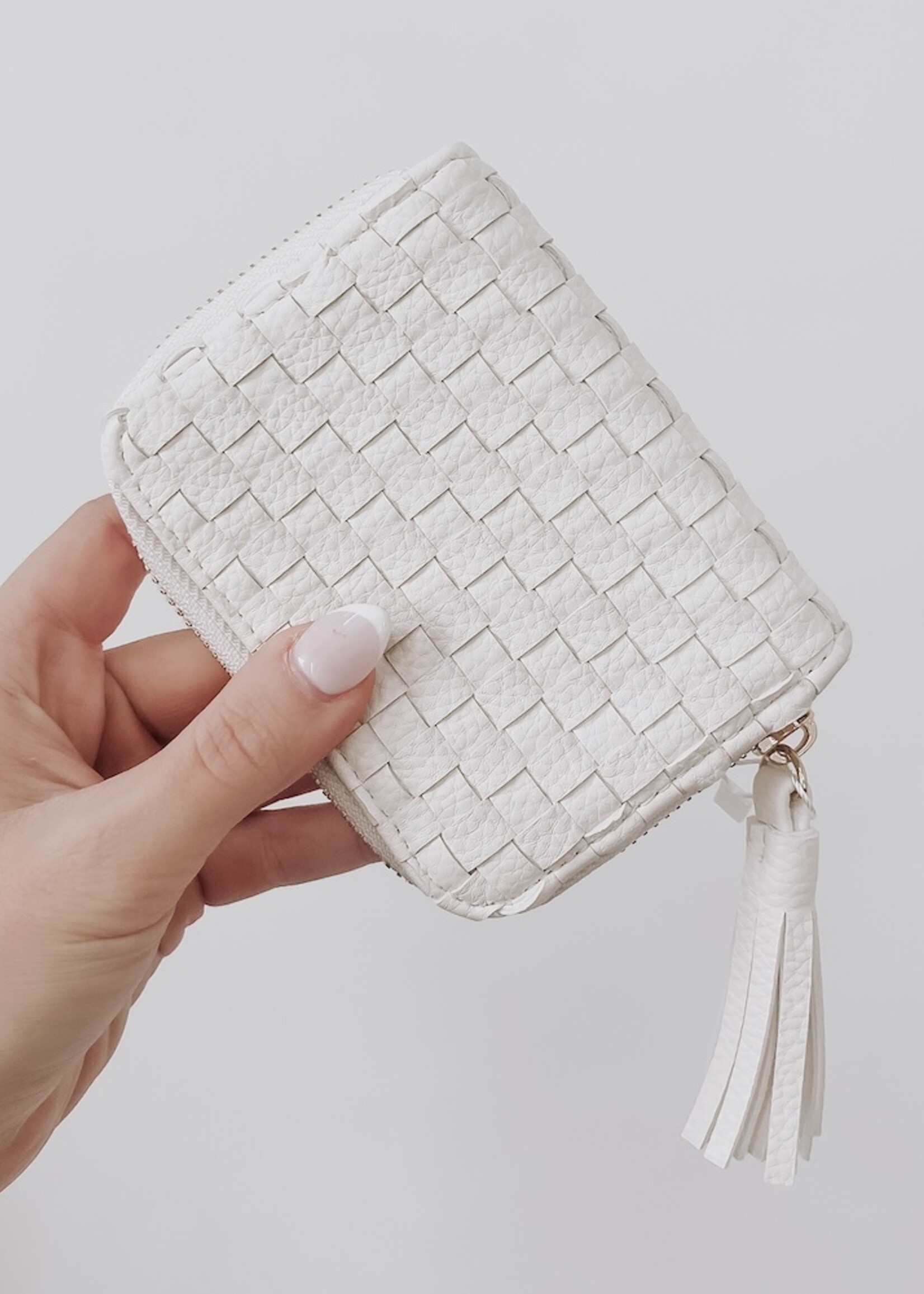 Pretty Simple Wynona Woven Wallet