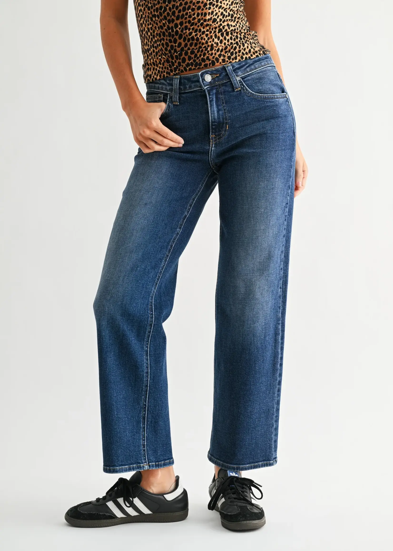 Mid Rise Slim Wide Leg