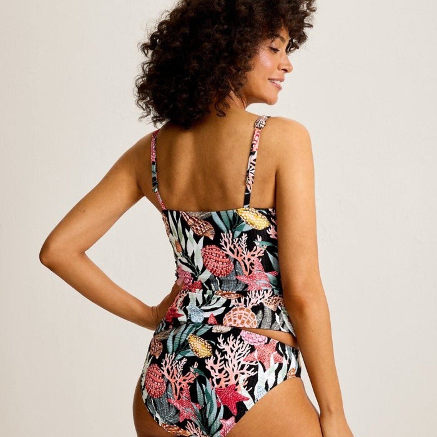 Tommy Bahama Shell Sands Underwire Twist-Front Tankini