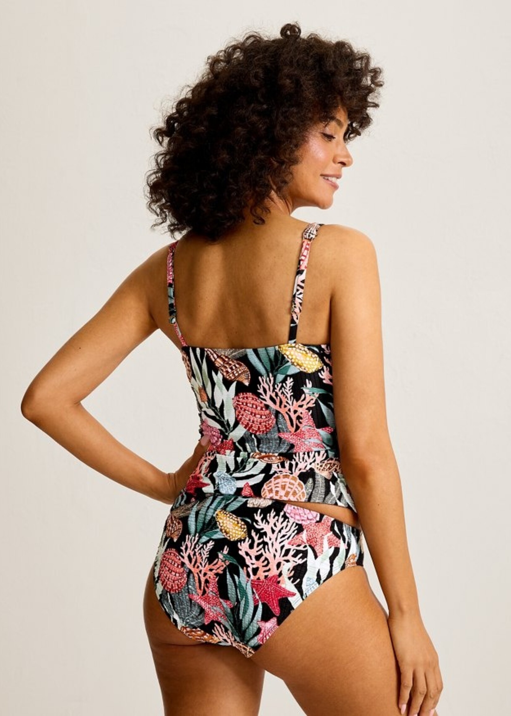 Tommy Bahama Shell Sands Underwire Twist-Front Tankini