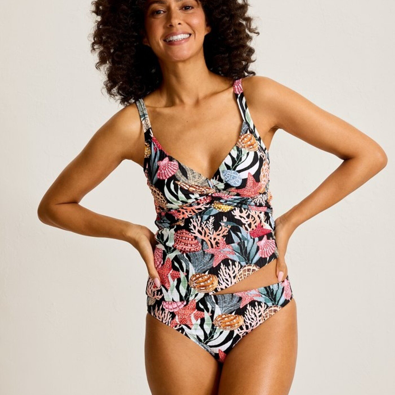 Tommy Bahama Shell Sands Underwire Twist-Front Tankini