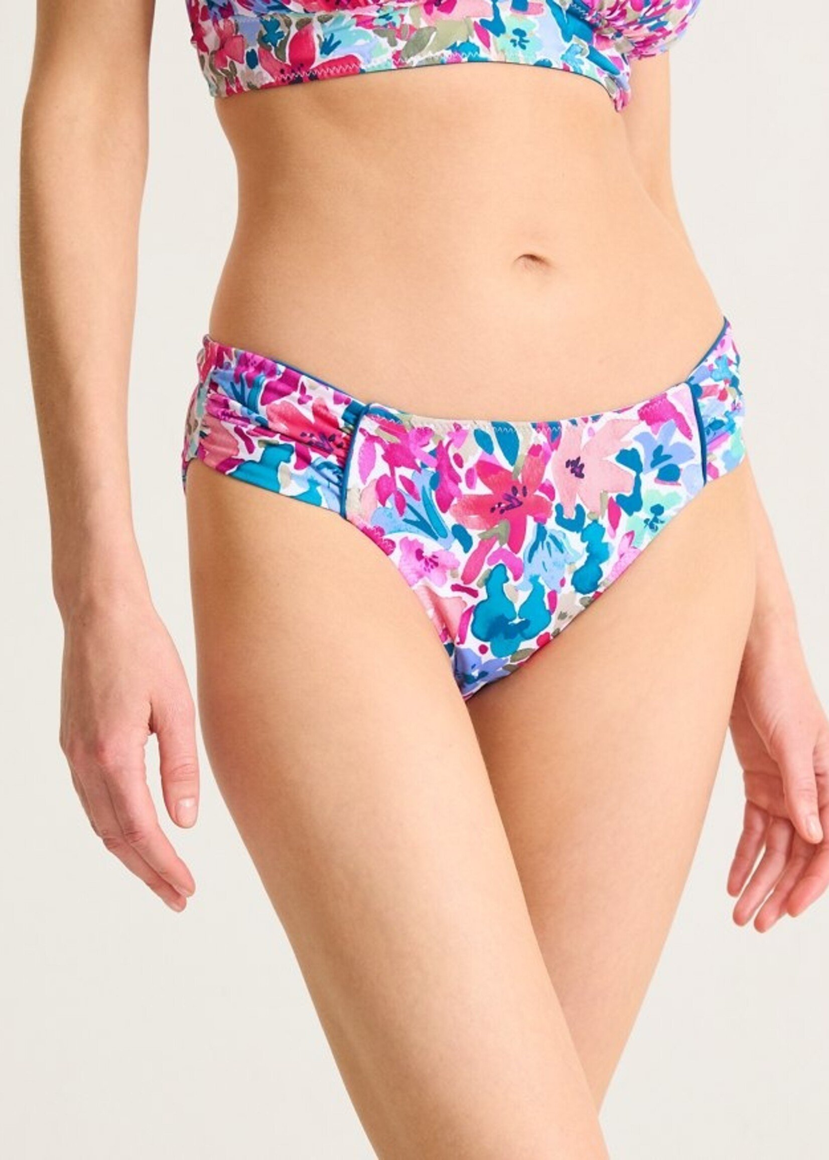 Tommy Bahama Watercolor Floral Rev Hipster