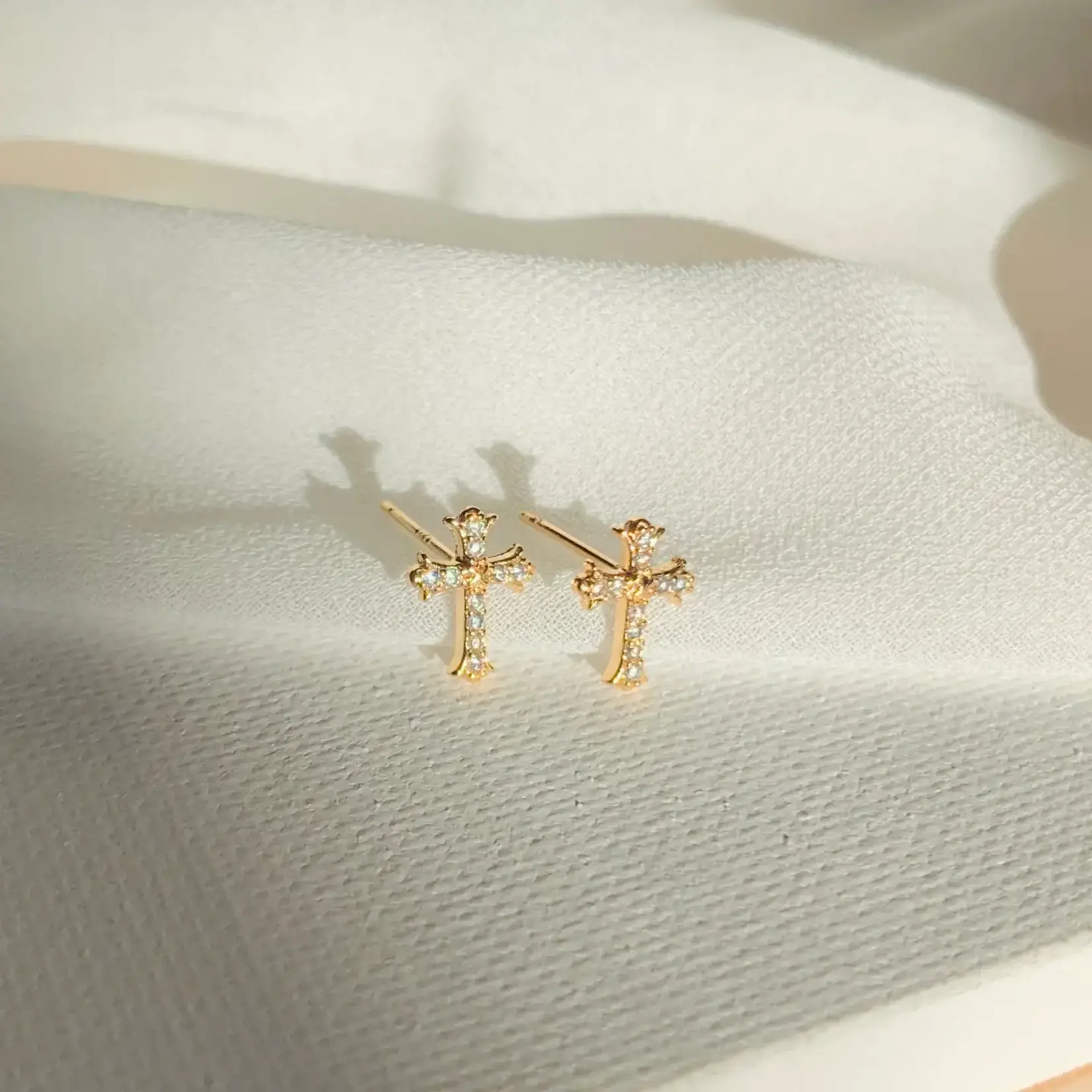 Cross Studs | 18k Gold | Dainty Stud Post Earrings