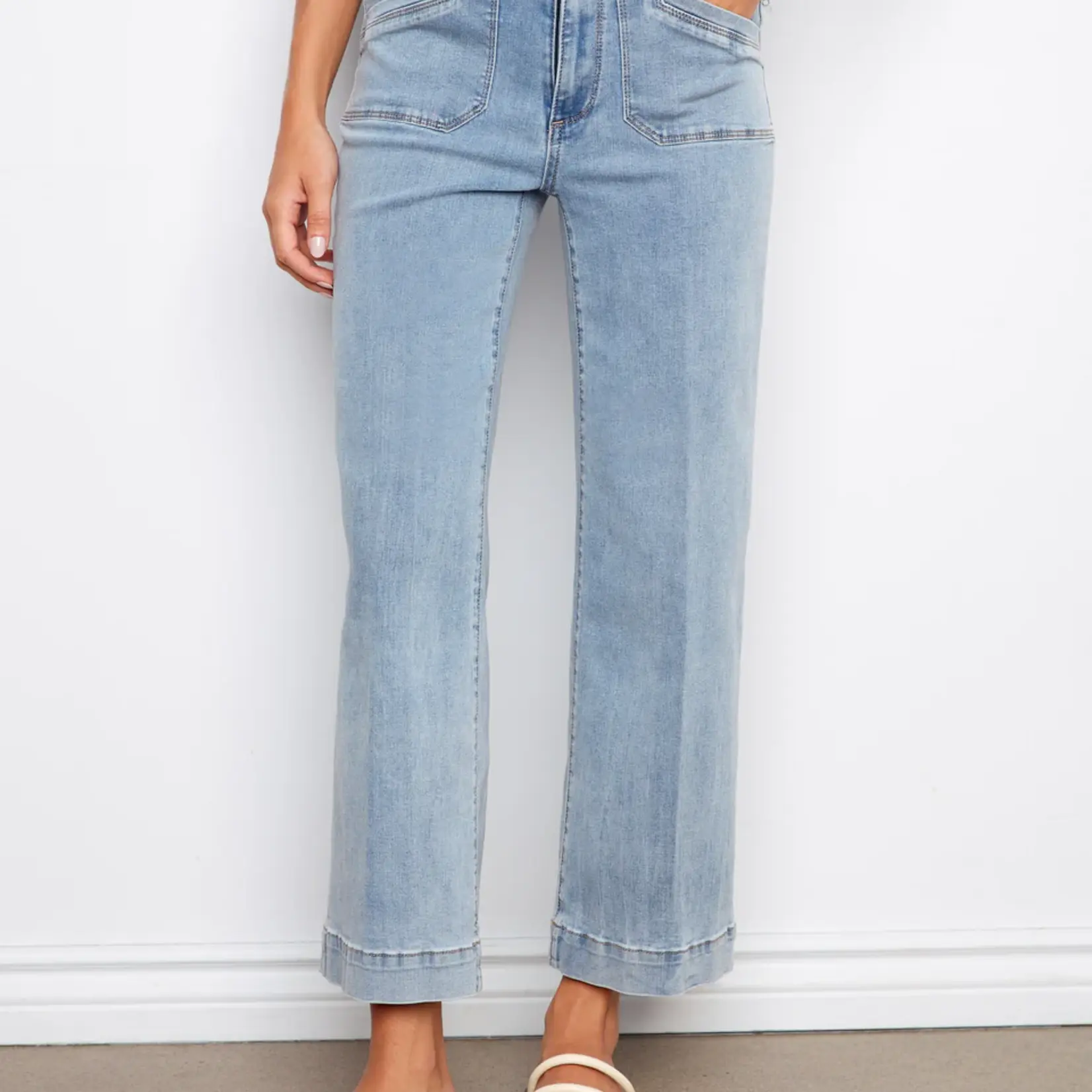 Charlie B Cropped Wide Leg Stretch Denim Pants