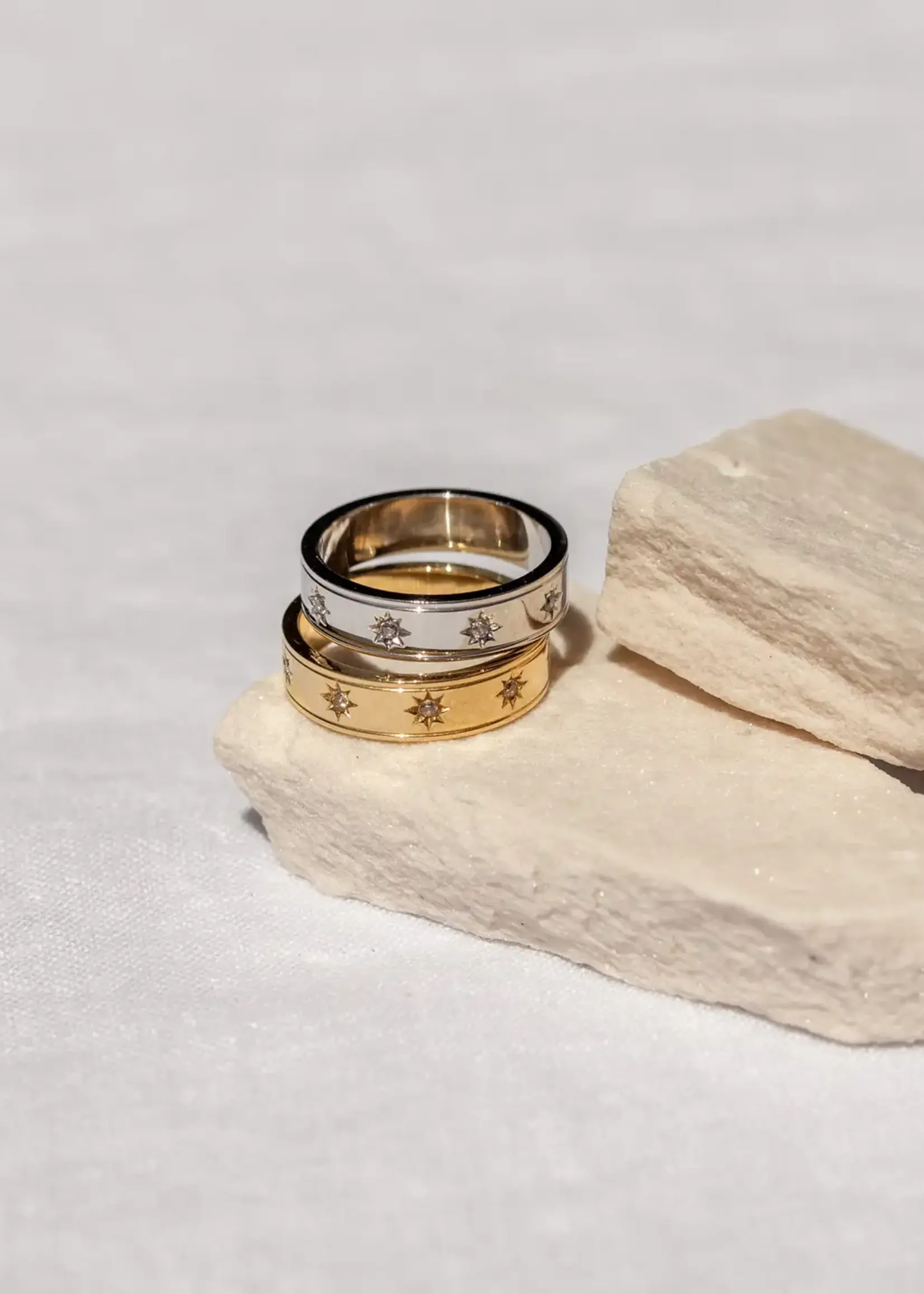 Alco Lucent Ring