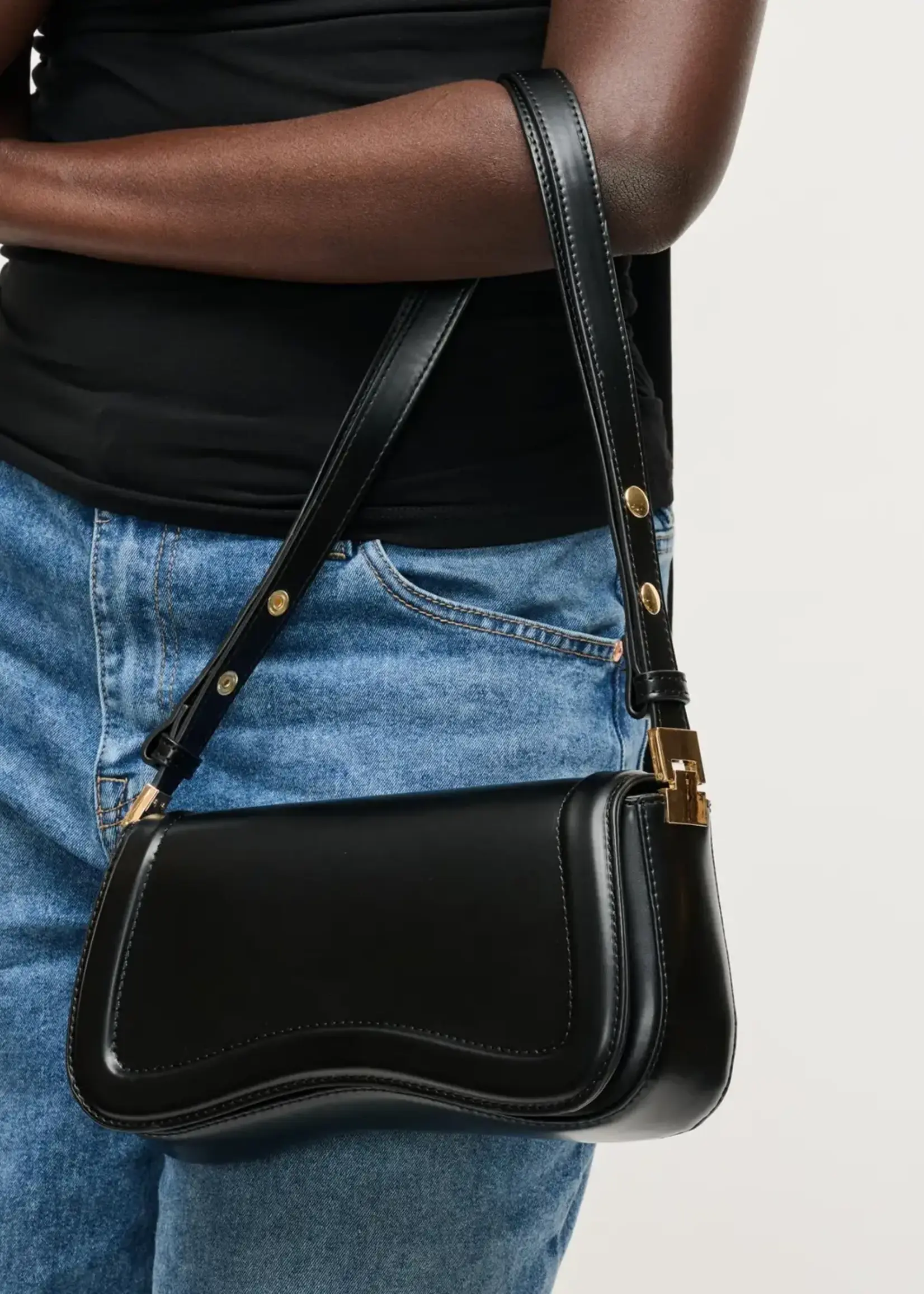 Max Shoulder Bag