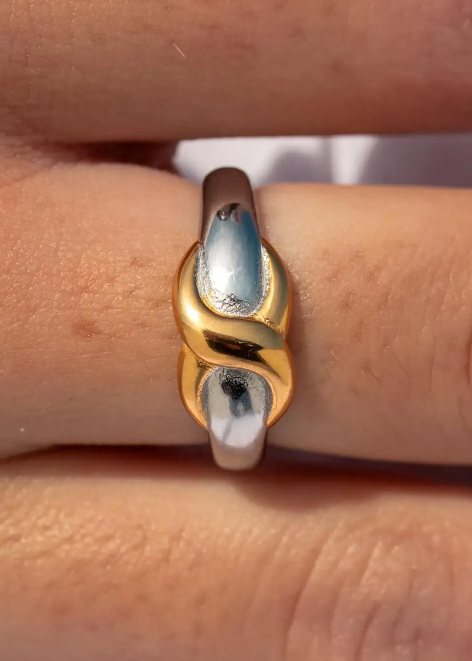 Alco Interlace Ring