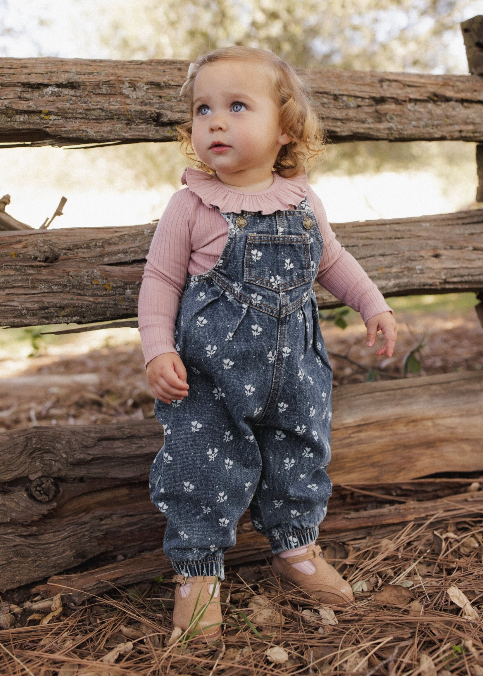 Rylee + Cru LLC Vintage Overall Heart Daisy