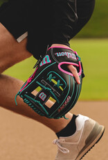 Wilson Winter 2024 A2000® SC1786SS 11.5” Infield Baseball Glove RHT