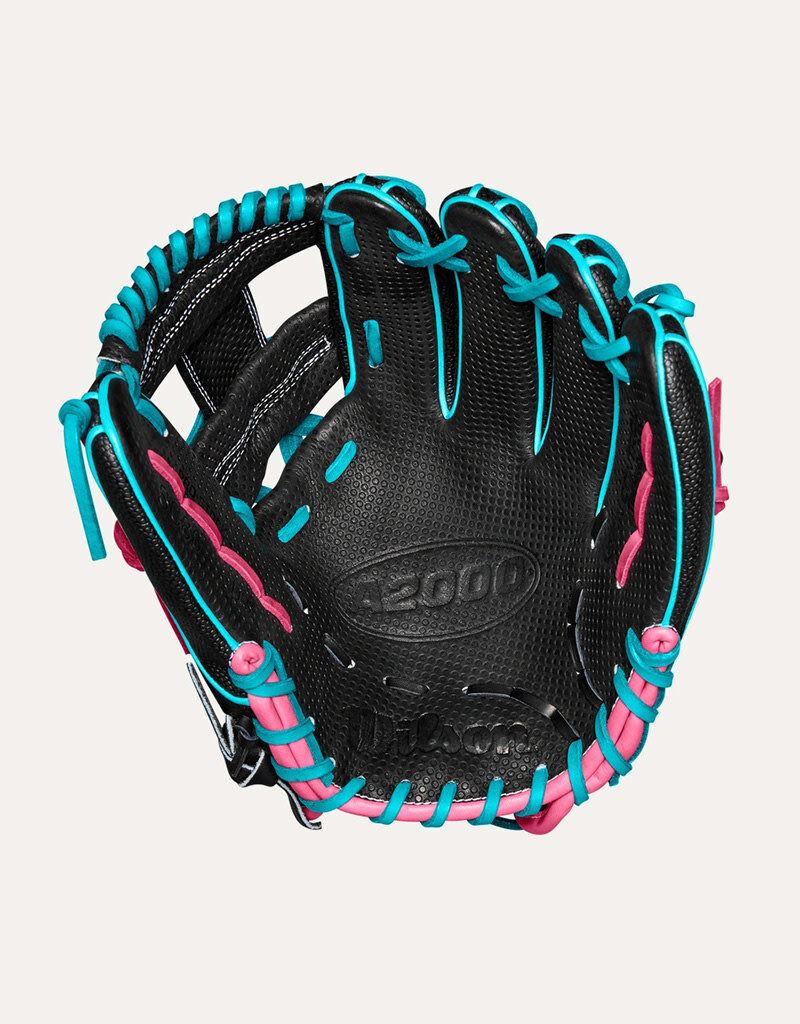 Wilson Winter 2024 A2000® SC1786SS 11.5” Infield Baseball Glove RHT