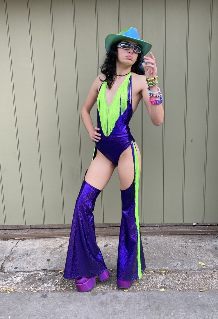 Holographic Chaps with Fringe