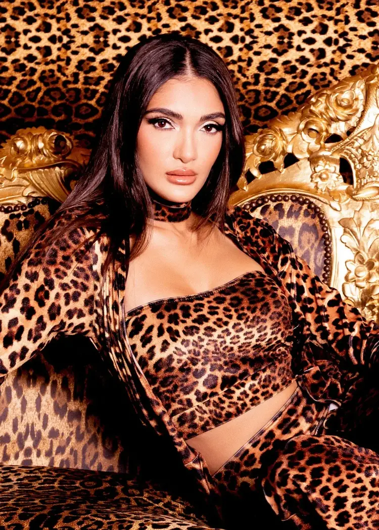 Shania Velvet Tube Top