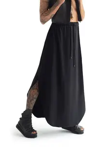 Makaira Skirt Black