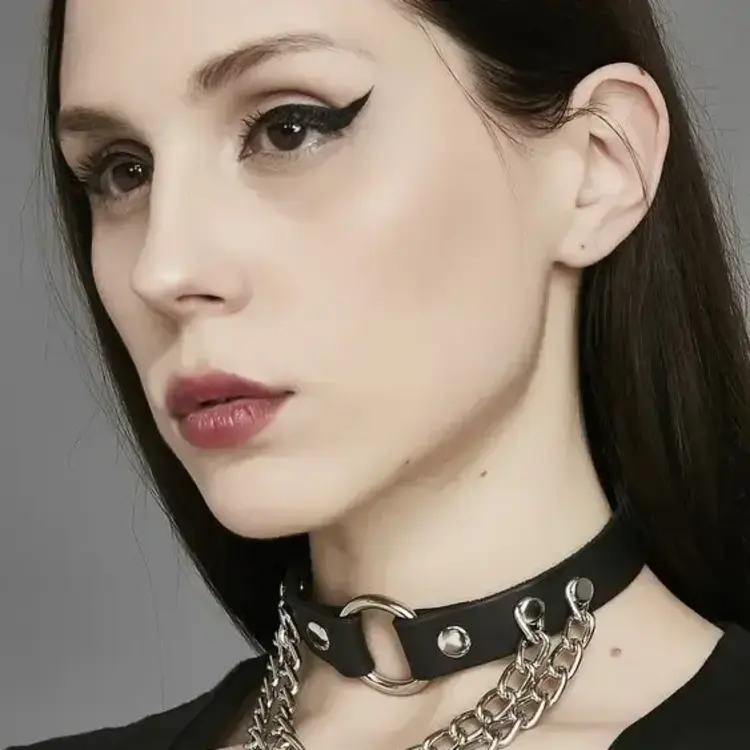 Hanging Chian Ring Choker