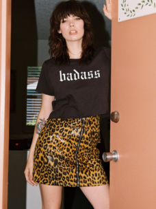 Cropped Badass Tee Black