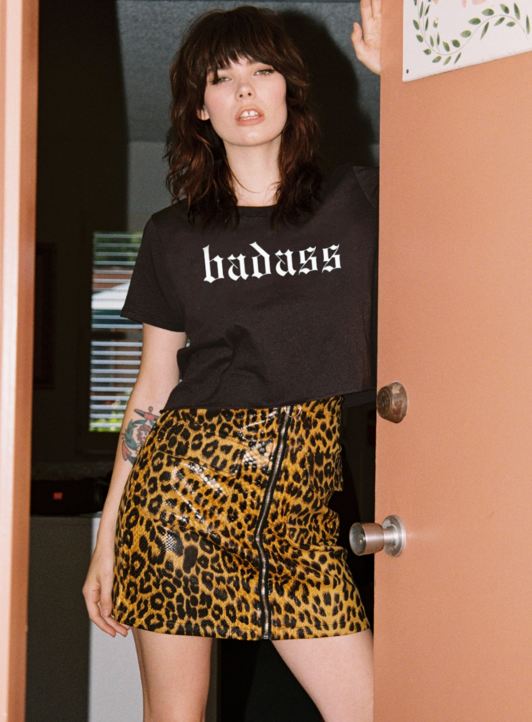Cropped Badass Tee Black