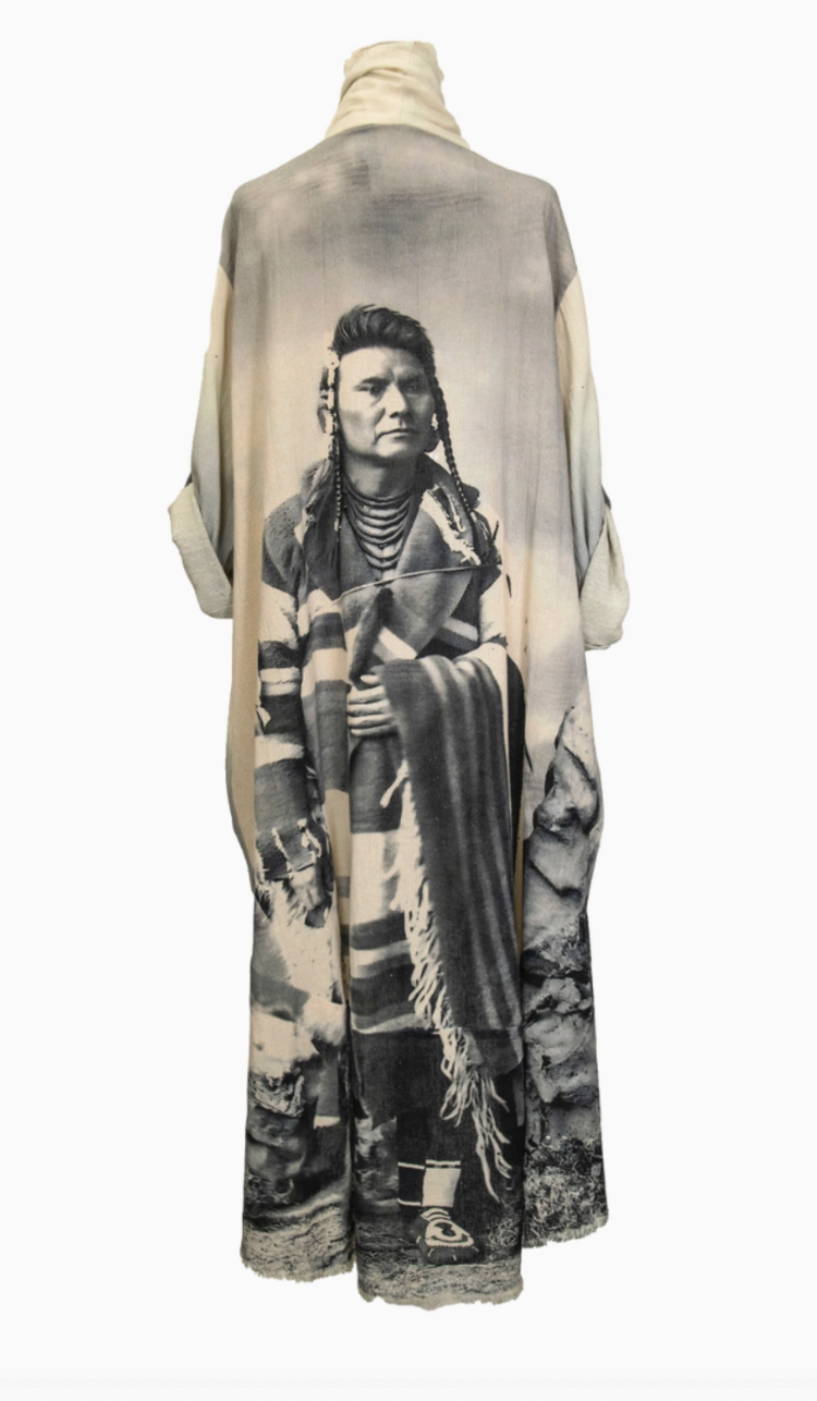 LeParisPetit by I Love Linen Duster with Chief Joseph Print in Cream/Gray O?S