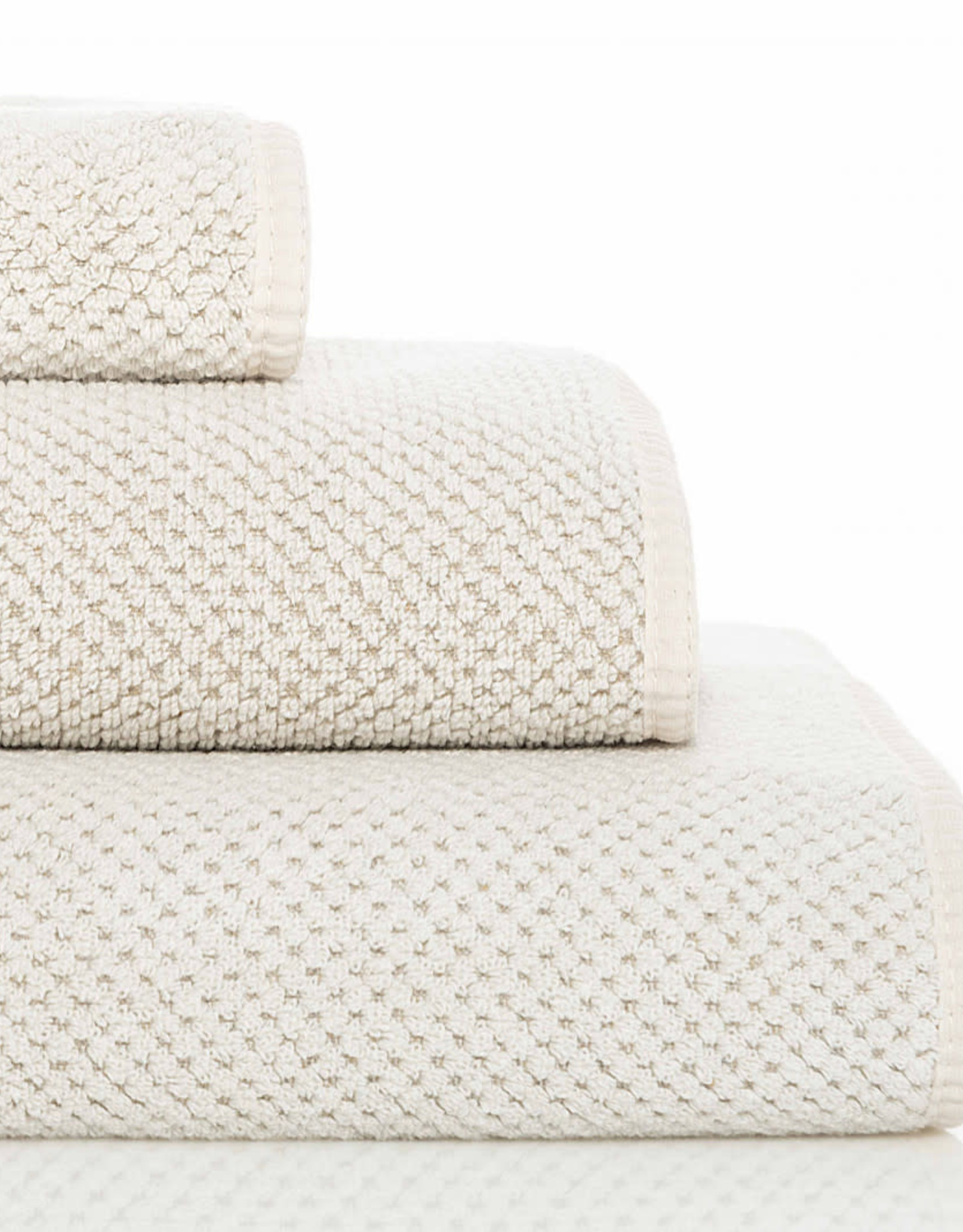 https://cdn.shoplightspeed.com/shops/621351/files/13063541/1600x2048x1/graccioza-linen-waffle-towel-collection.jpg