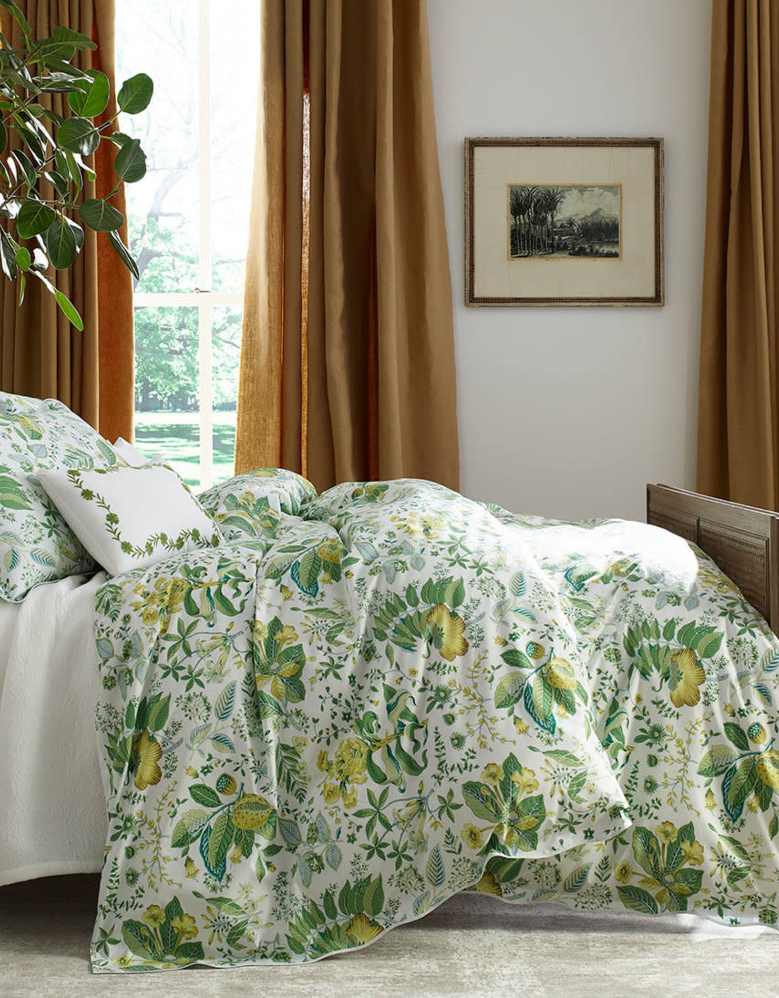 Matouk Pomegranate Schumacher Bedding Collection