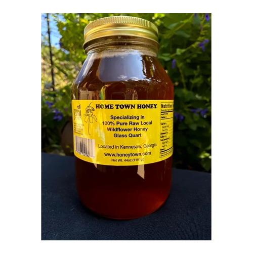 Hometown Honey, Glass Pint Jar w/Comb, 21oz. - Nuts 'n Berries