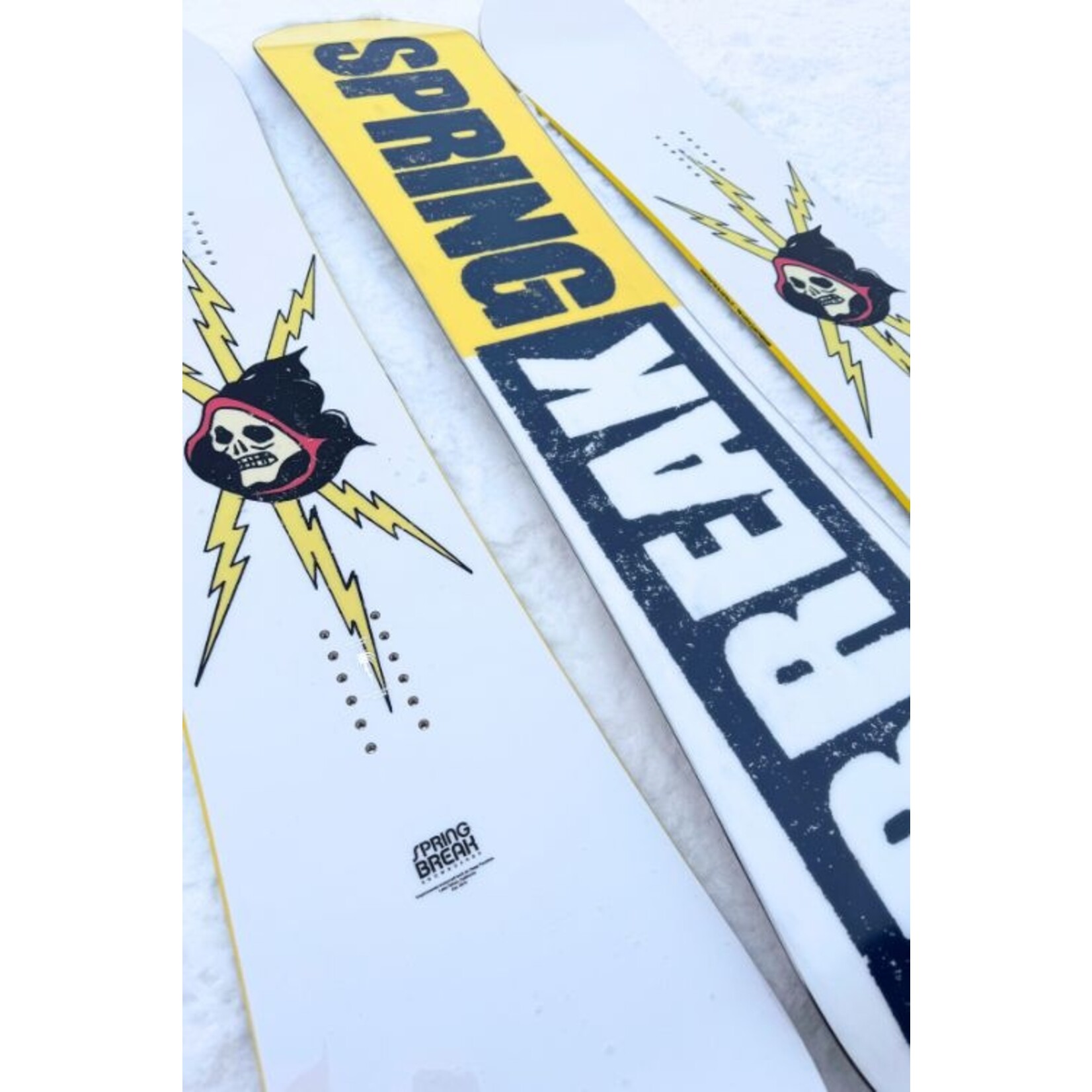 CAPiTA CAPiTA Spring Break Resort Twin Snowboard 2025