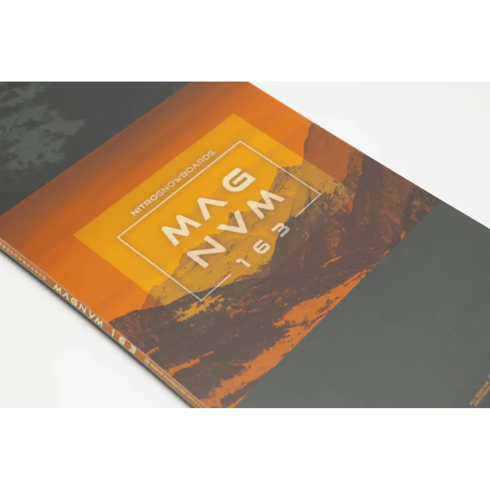 Nitro Nitro Magnum Men's Snowboard 2026