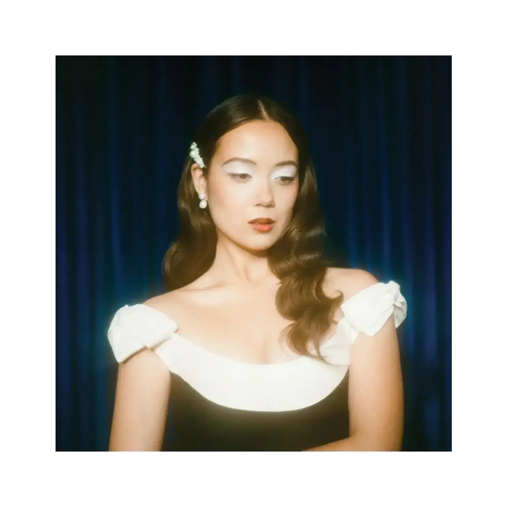 [New Vinyl] Laufey: Bewitched - The Goddess Edition (2LP+book, dark blue vinyl) [AWAL]