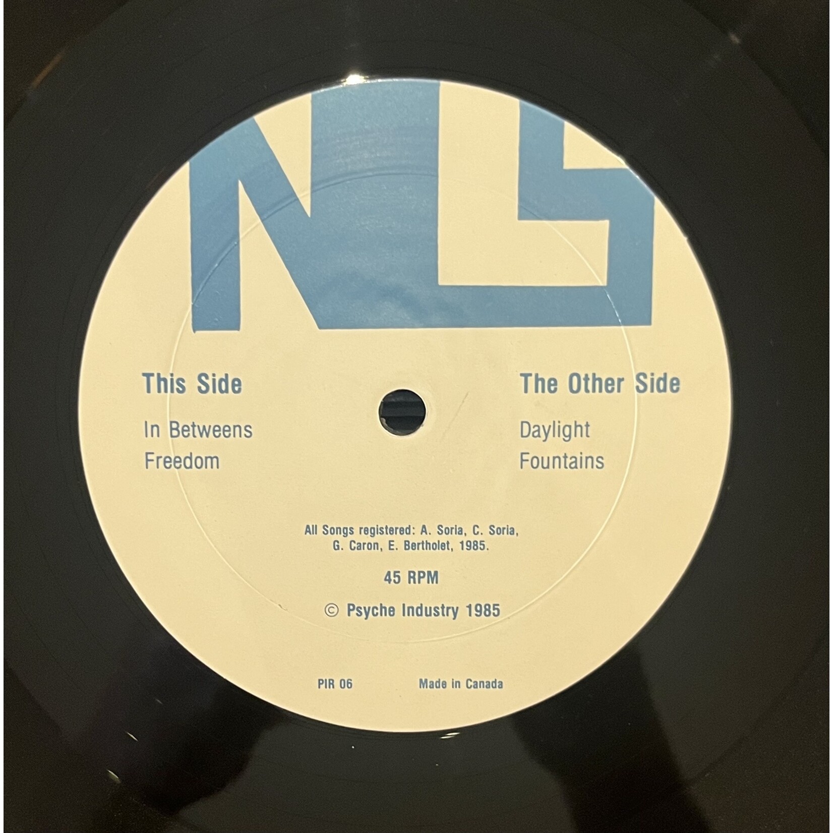 [Kollectible Vinyl] Nils: Sell Out Young!  [KOLLECTIBLES]