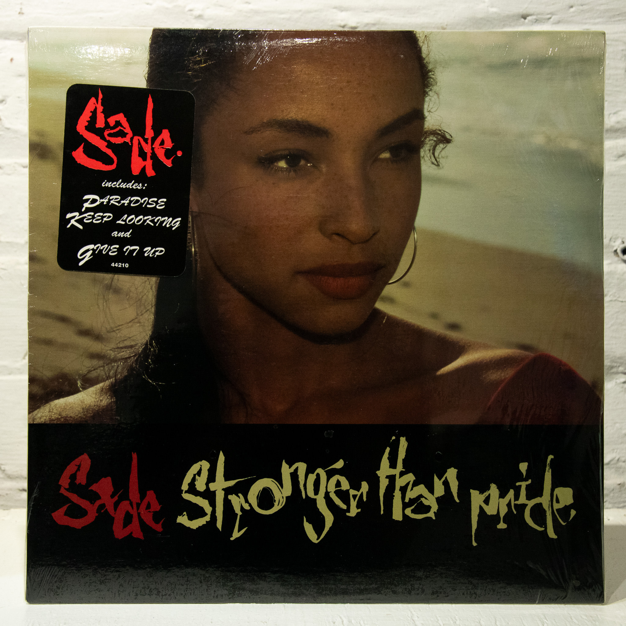 ジャズ CD Sade Stronger Than Pride ESCA6094 Epic /00110 ジャズ CD Sade Stronger Than Pride ESCA6094 Epic /00110 Sade