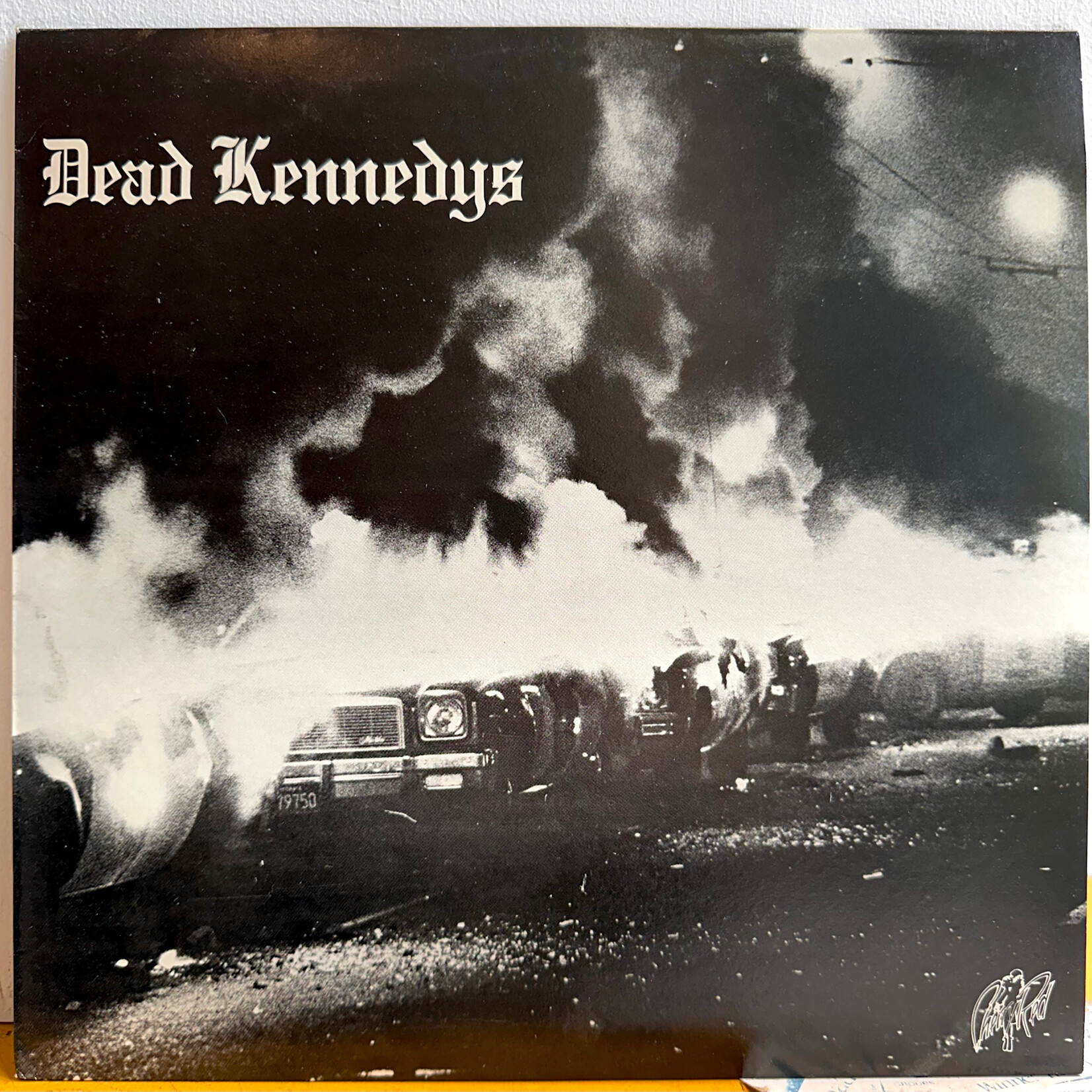 [Nick's Disk Pics] Dead Kennedys: Fresh Fruit For Rotting Vegetables (1980, UK, 1st Press, Complete w/ Mint Insert & Booklet) [VIRGIN]