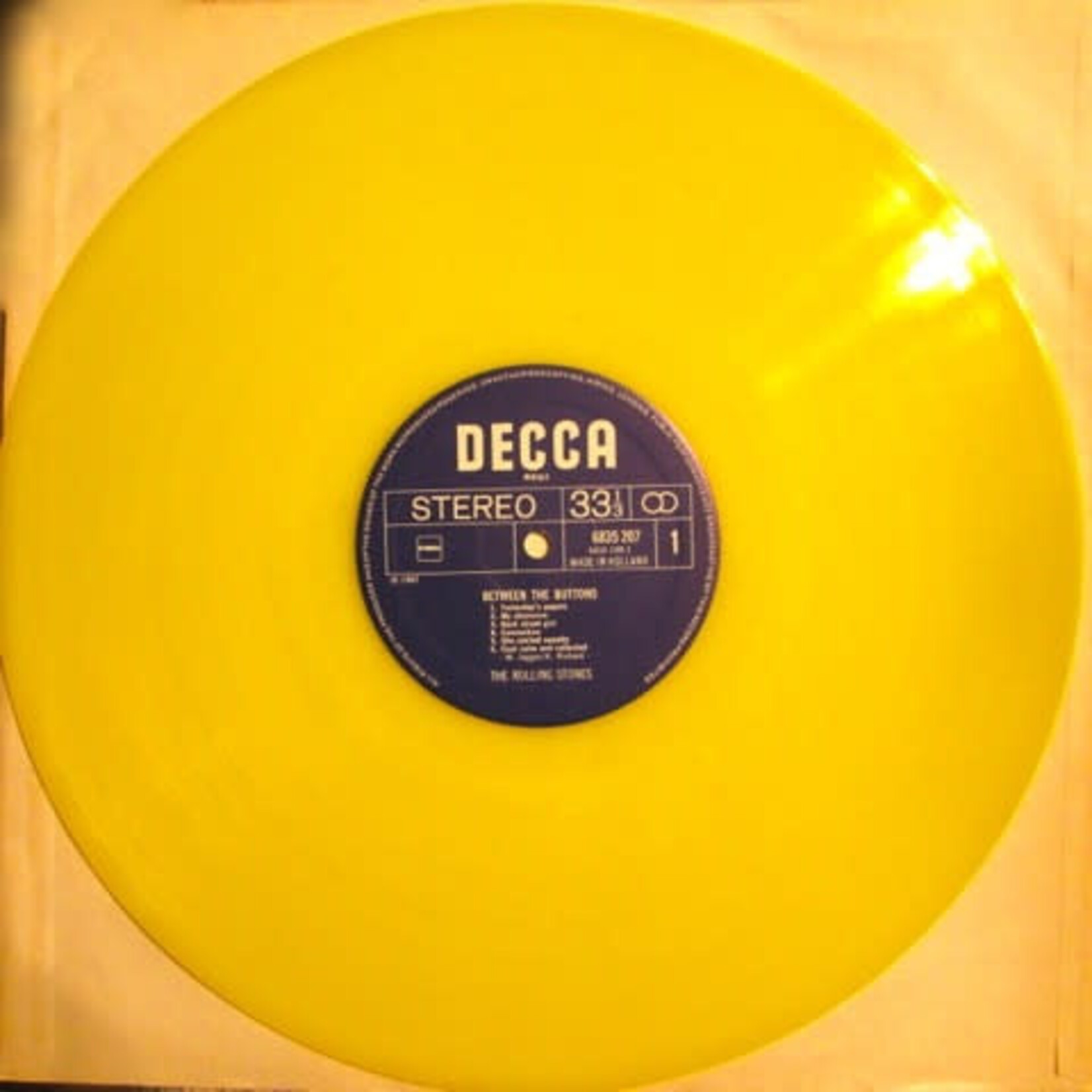 [Kollectible Vinyl] The Rolling stones: Between the buttons (1977, Netherlands, yellow wax, VG+) [DECCA]