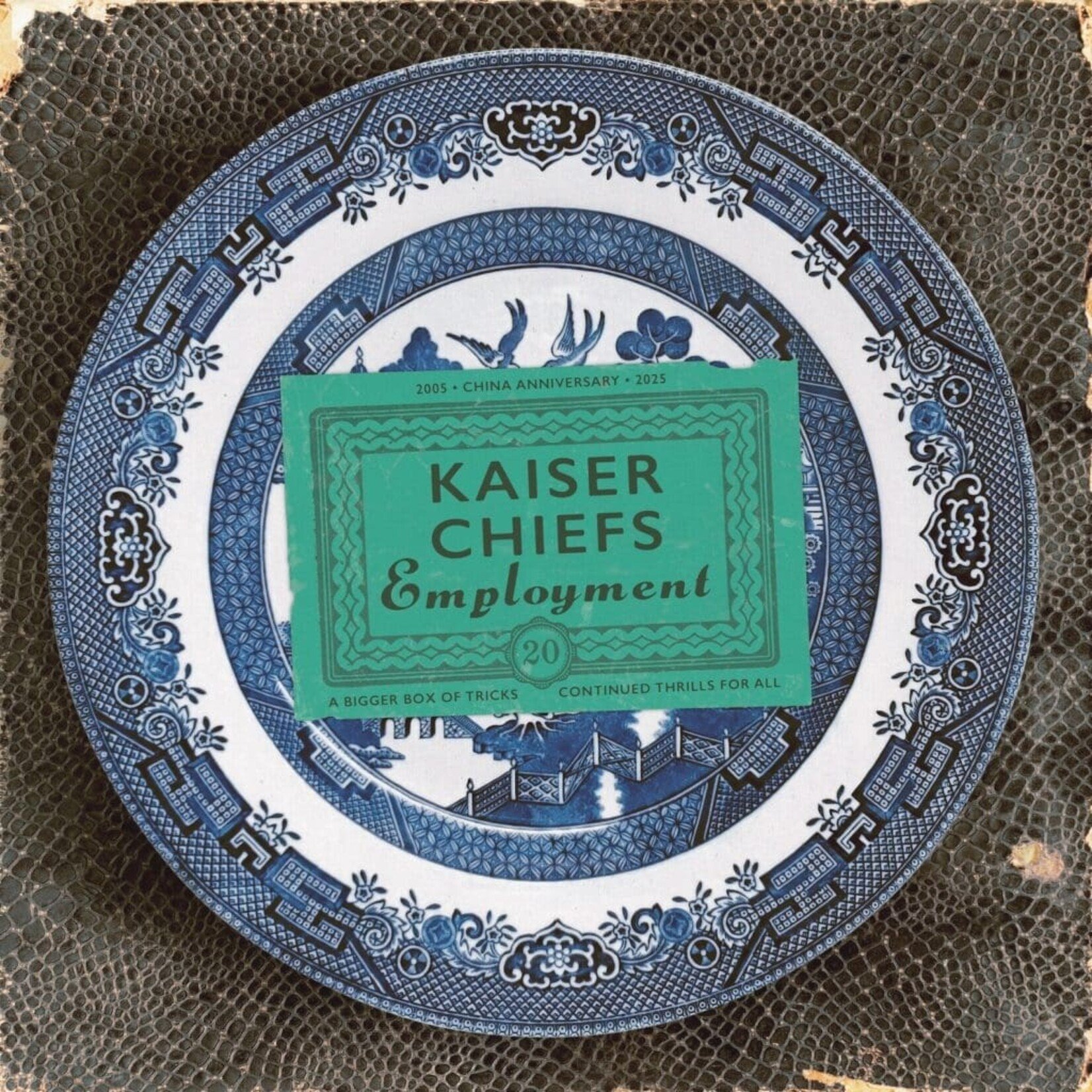 [New Vinyl] Kaiser Chiefs: Employment (white vinyl-remast.) (20th ann.) [USM]