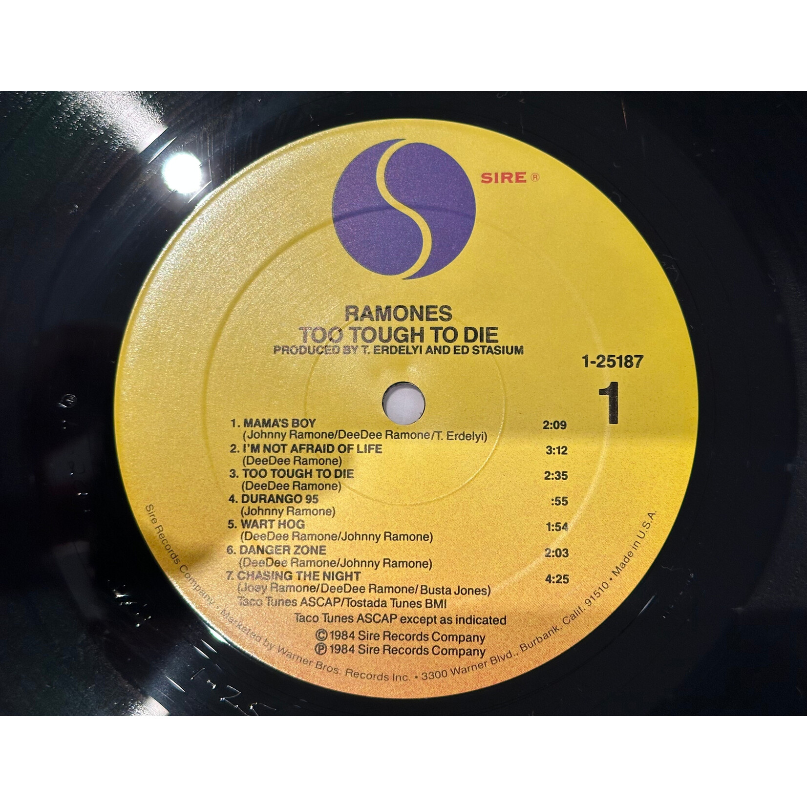 [Kollectible Vinyl] Ramones: Too Tough To Die (1984, USA, Gold Stamp Promo with Inner, Disc EX) [SIRE]