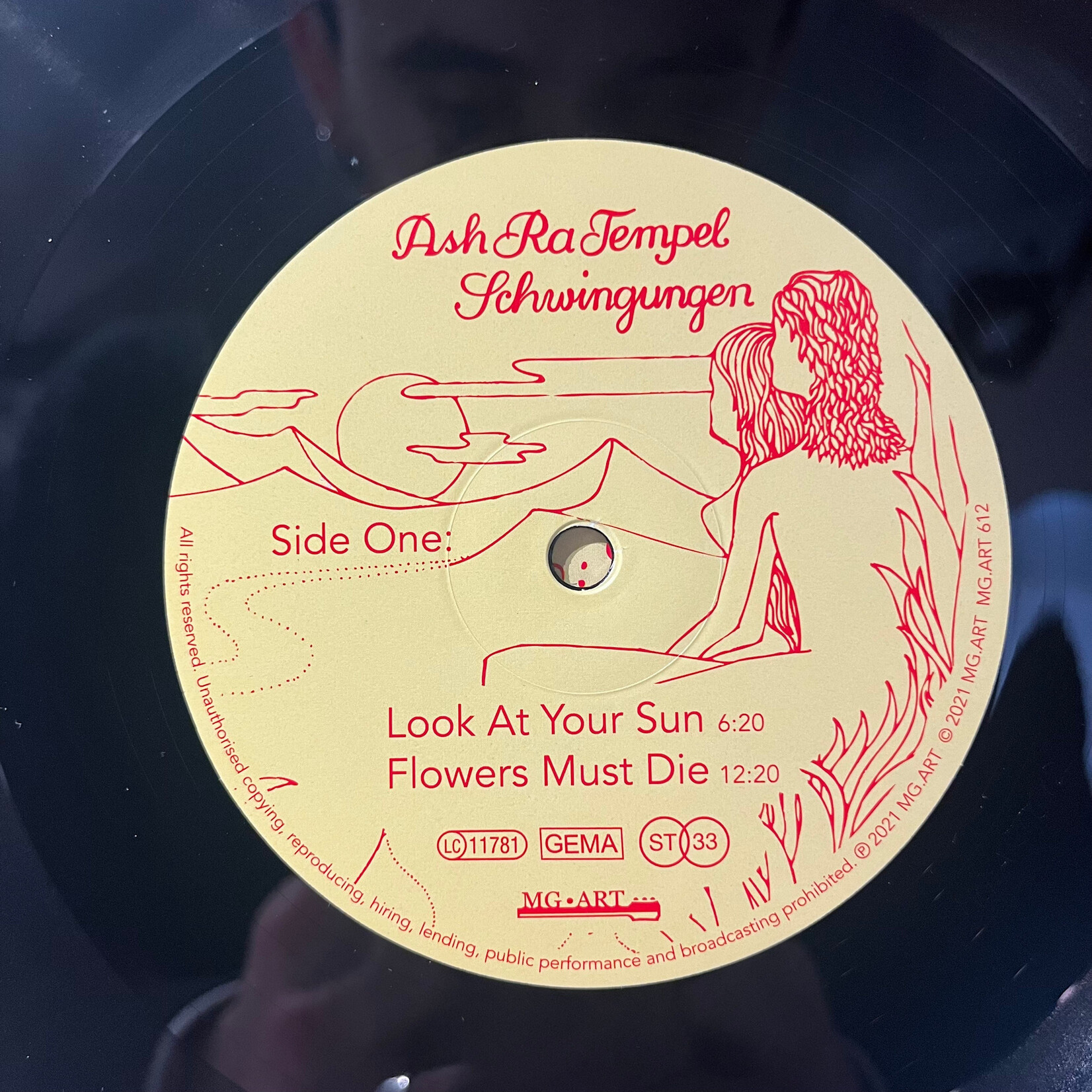[Nick's Disk Pics] Ash Ra Tempel: Schwingungen (2021, Germany, EX) [MG.ART]