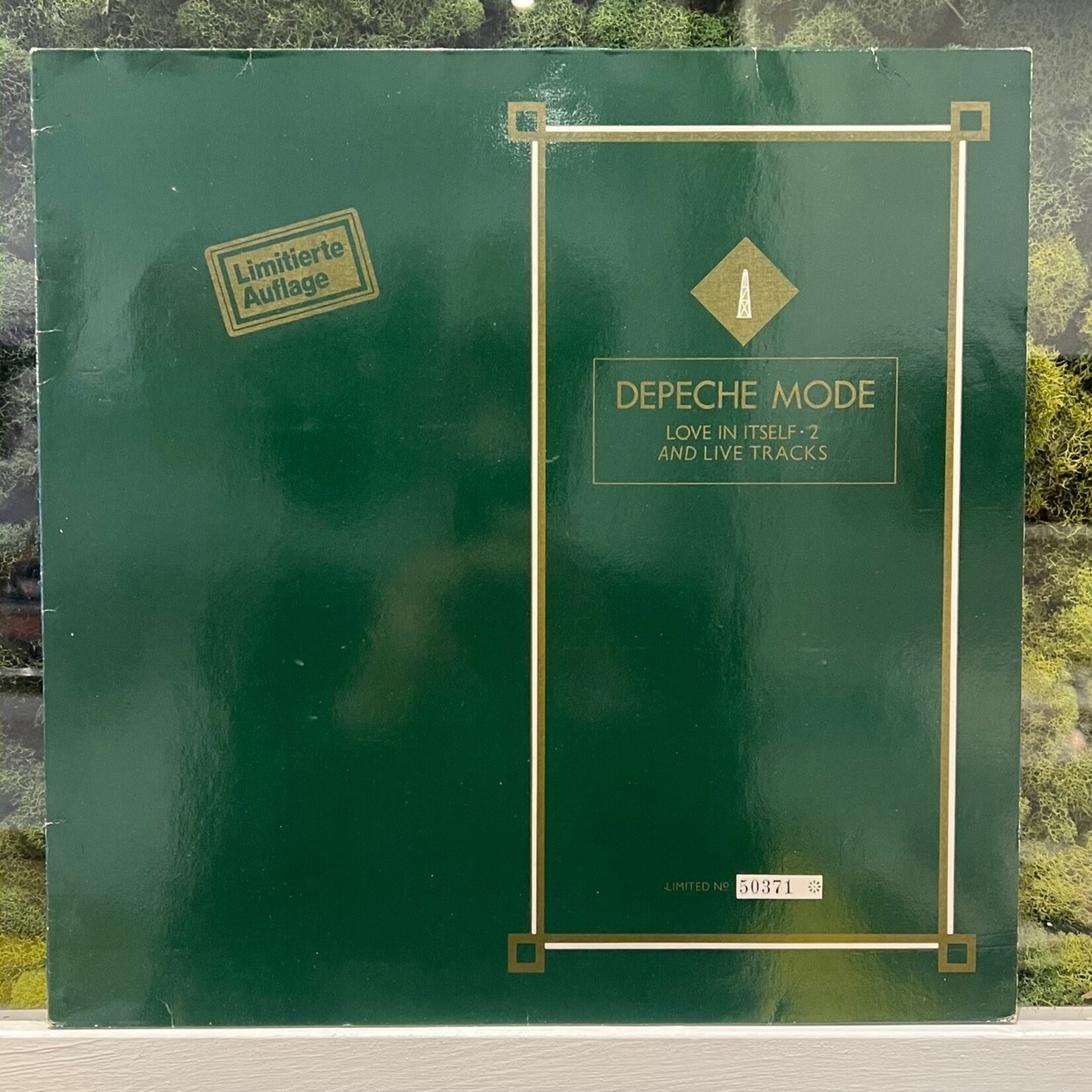 [Kollectible Vinyl] Depeche Mode: Love In Itself · 2 And Live Tracks (1983, Germany, Limited Edition, Numbered, VG) [MUTE]