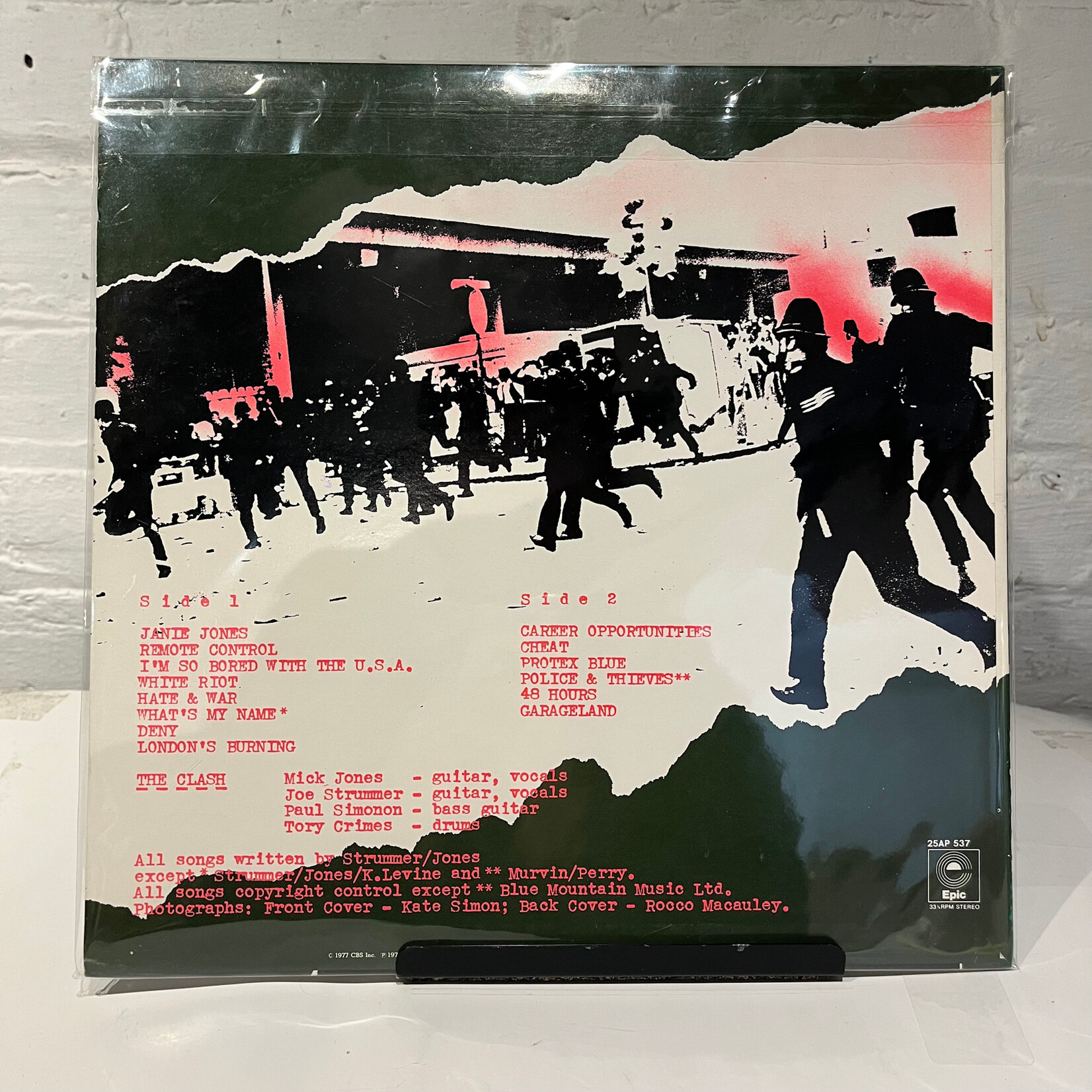 [Kollectible Vinyl] Clash: The Clash (1977, Japan, w/ insert, Ex) [EPIC]