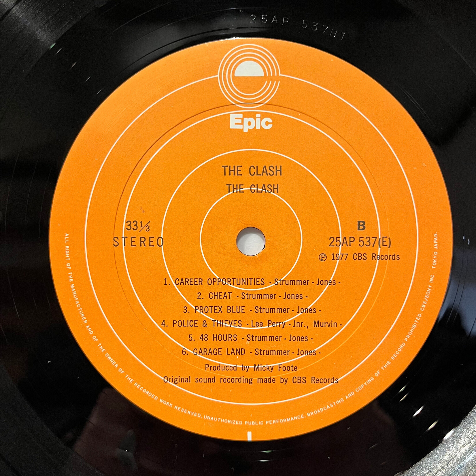 [Kollectible Vinyl] Clash: The Clash (1977, Japan, w/ insert, Ex) [EPIC]