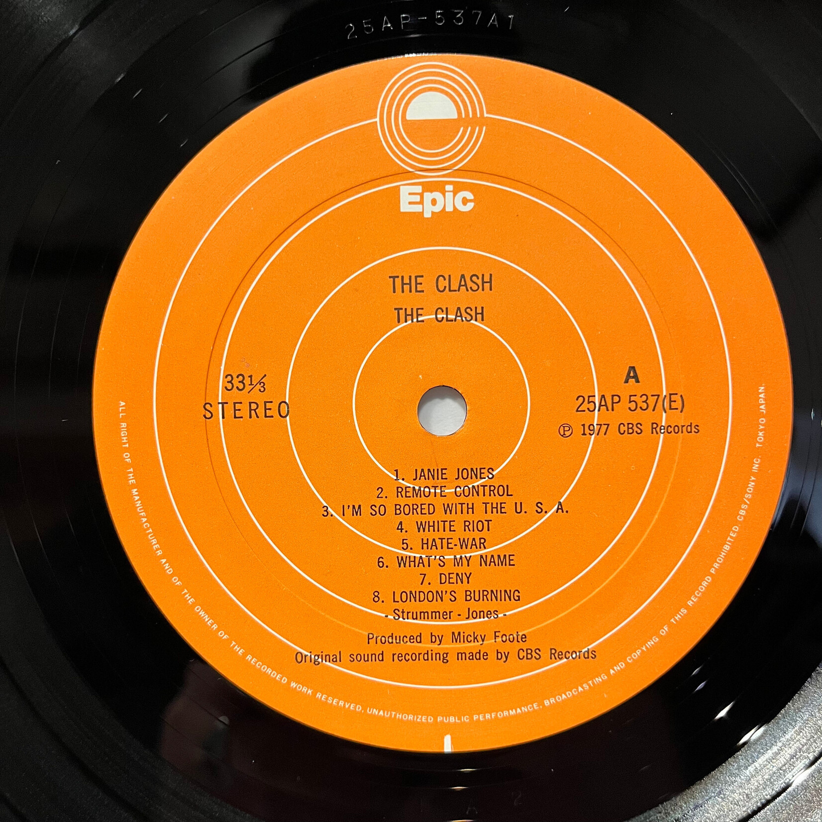 [Kollectible Vinyl] Clash: The Clash (1977, Japan, w/ insert, Ex) [EPIC]