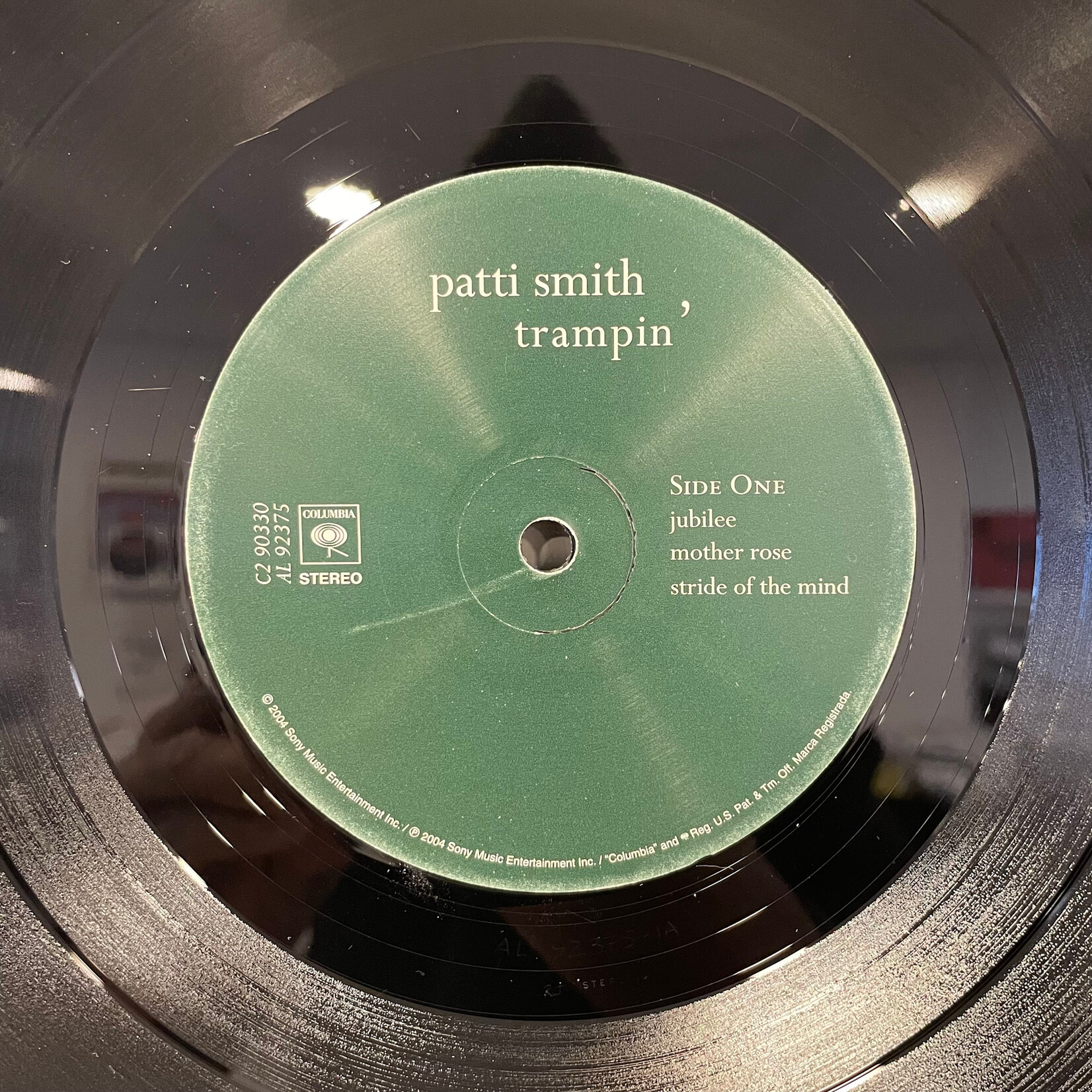 [Kollectible Vinyl] Smith, Patti: Trampin' (2004, USA, VG+) [COLUMBIA]