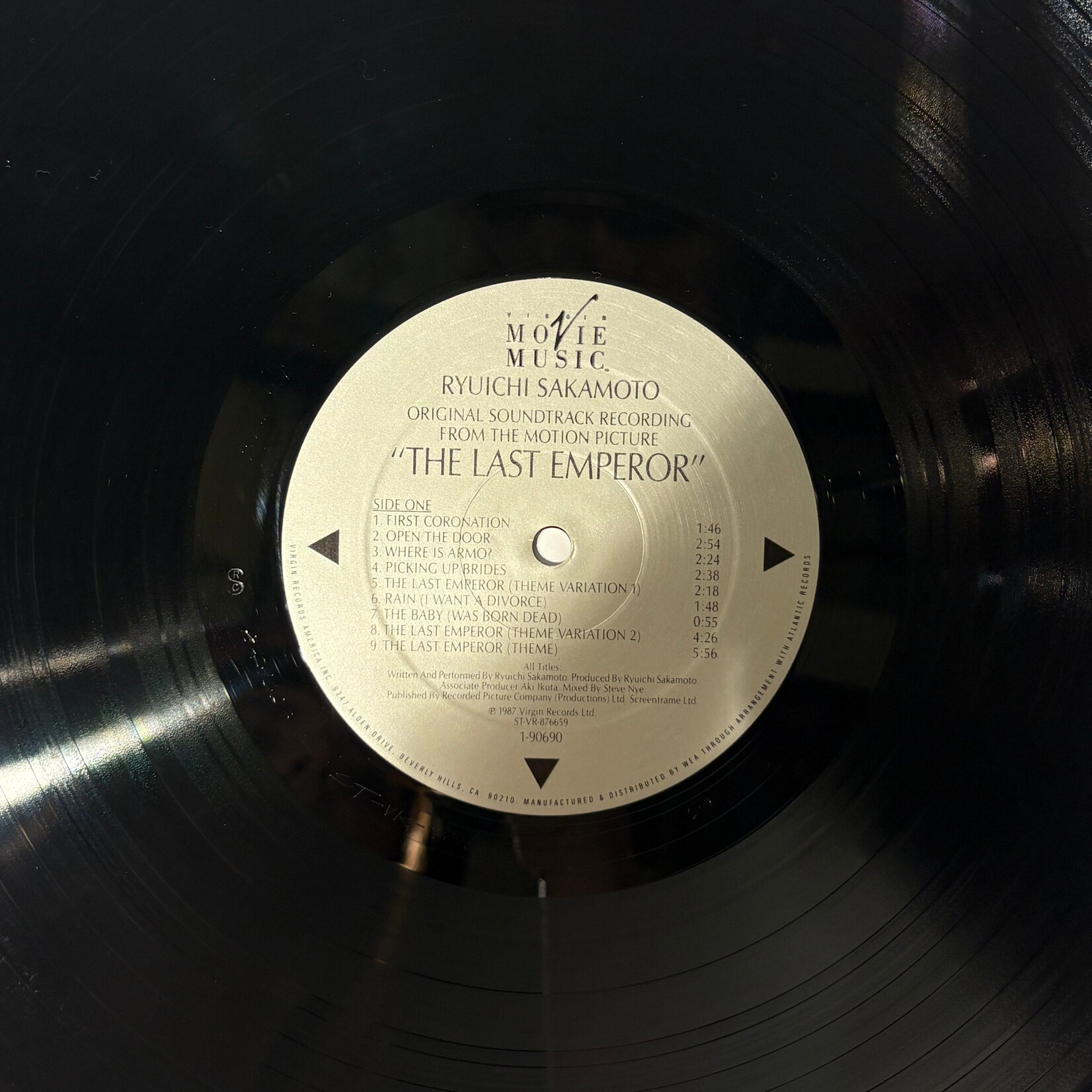 [Kollectible Vinyl] Sakamoto, Ryuichi, David Byrne, & Cong Su: The Last Emperor (OST) (1987, USA, In Shrink w/ Hype Sticker, Ex) [VIRGIN]