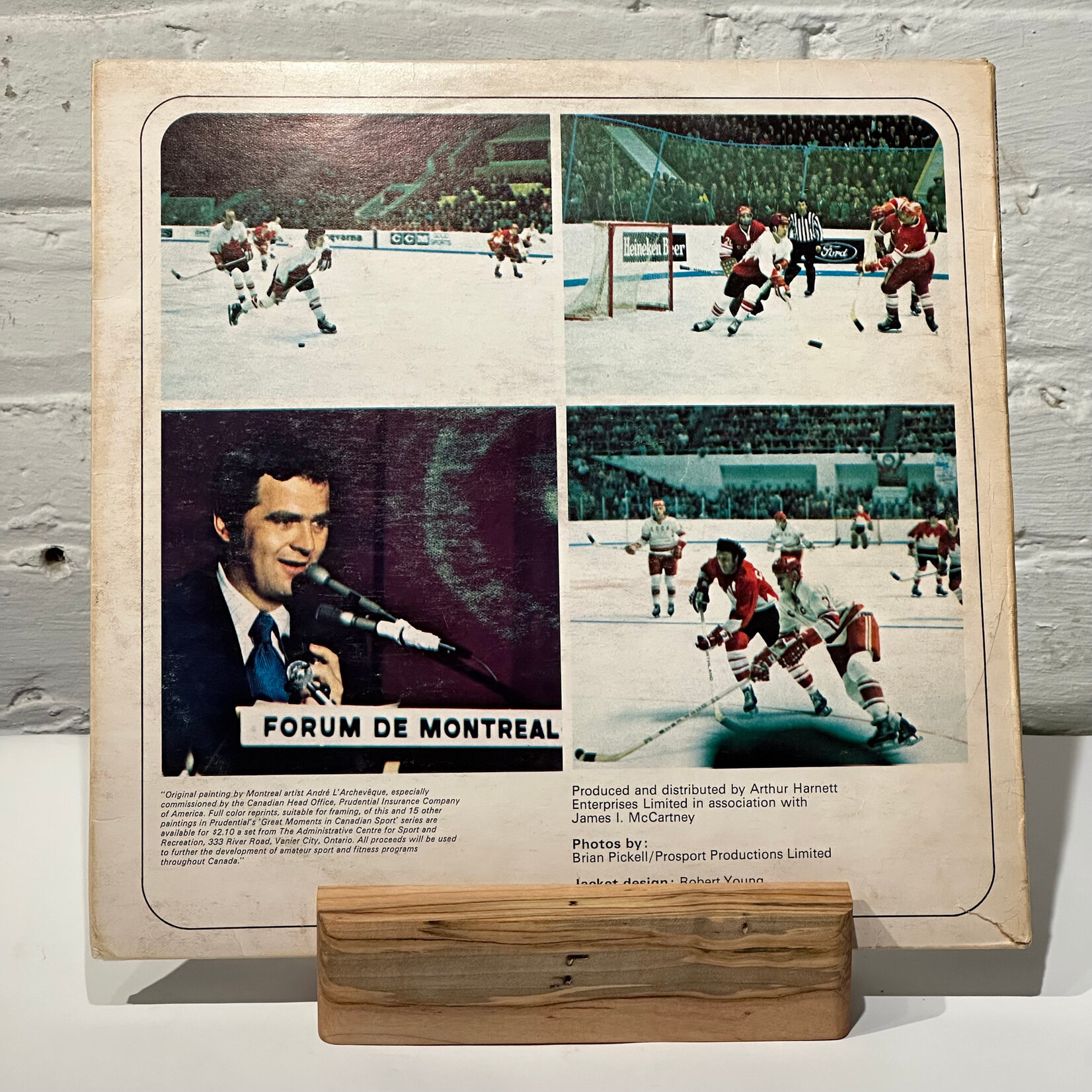 [Kollectible Vinyl] Paul Henderson, Bob Cole, Harry Sinden: Canada Russia Hockey Series 1972 (w/ Poster and Photos, VG)