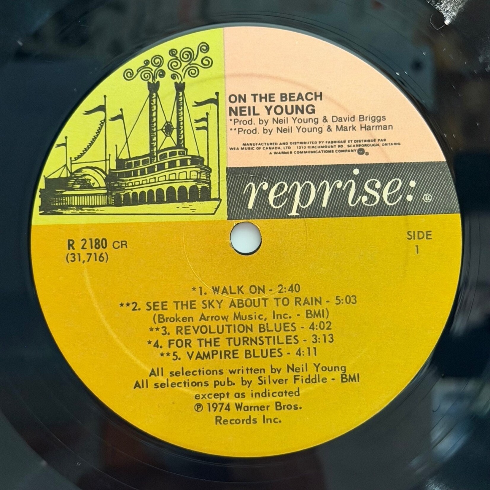 [Nick's Disk Pics] Young, Neil: On The Beach (Tri-Colour, EX) [REPRISE]