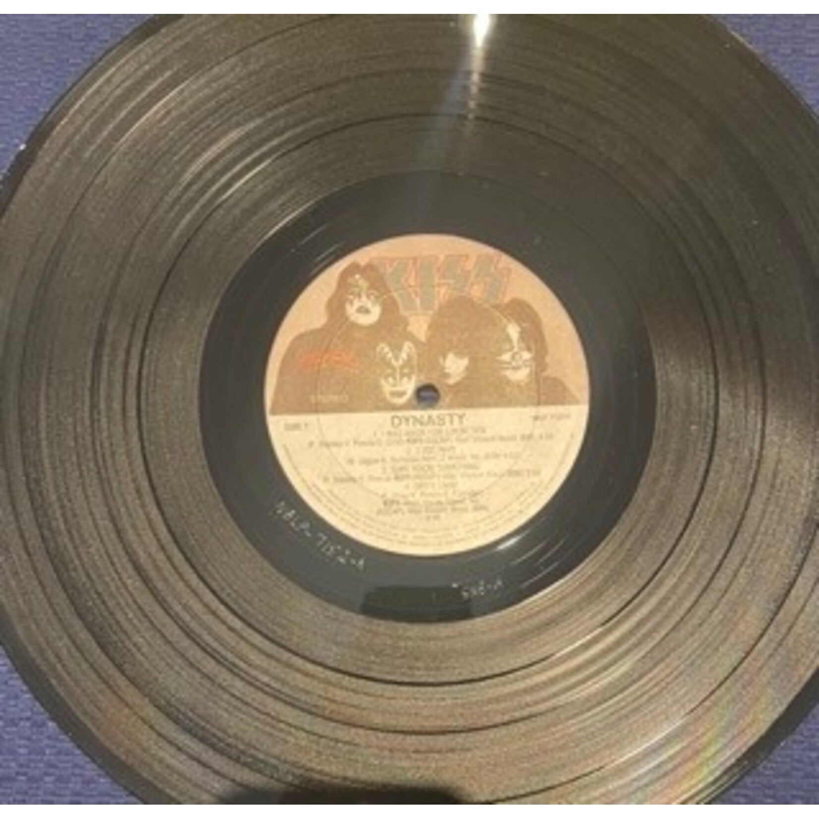 [Kollectible Vinyl] Kiss: Dynasty (1975, Canada, w/Poster + Inner, VG+) [CASABLANCA]