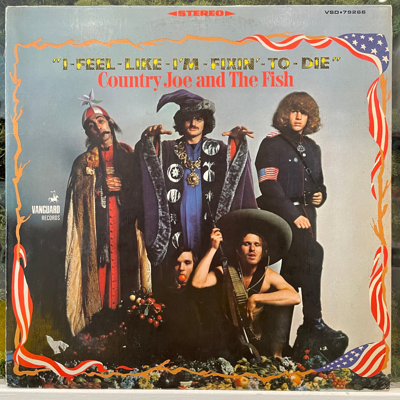 [Kollectible Vinyl] Country Joe And The Fish: I-Feel-Like-I'm-Fixin'-To-Die (1967, Canada, w/ Board Game Poster, VG) [VANGUARD]