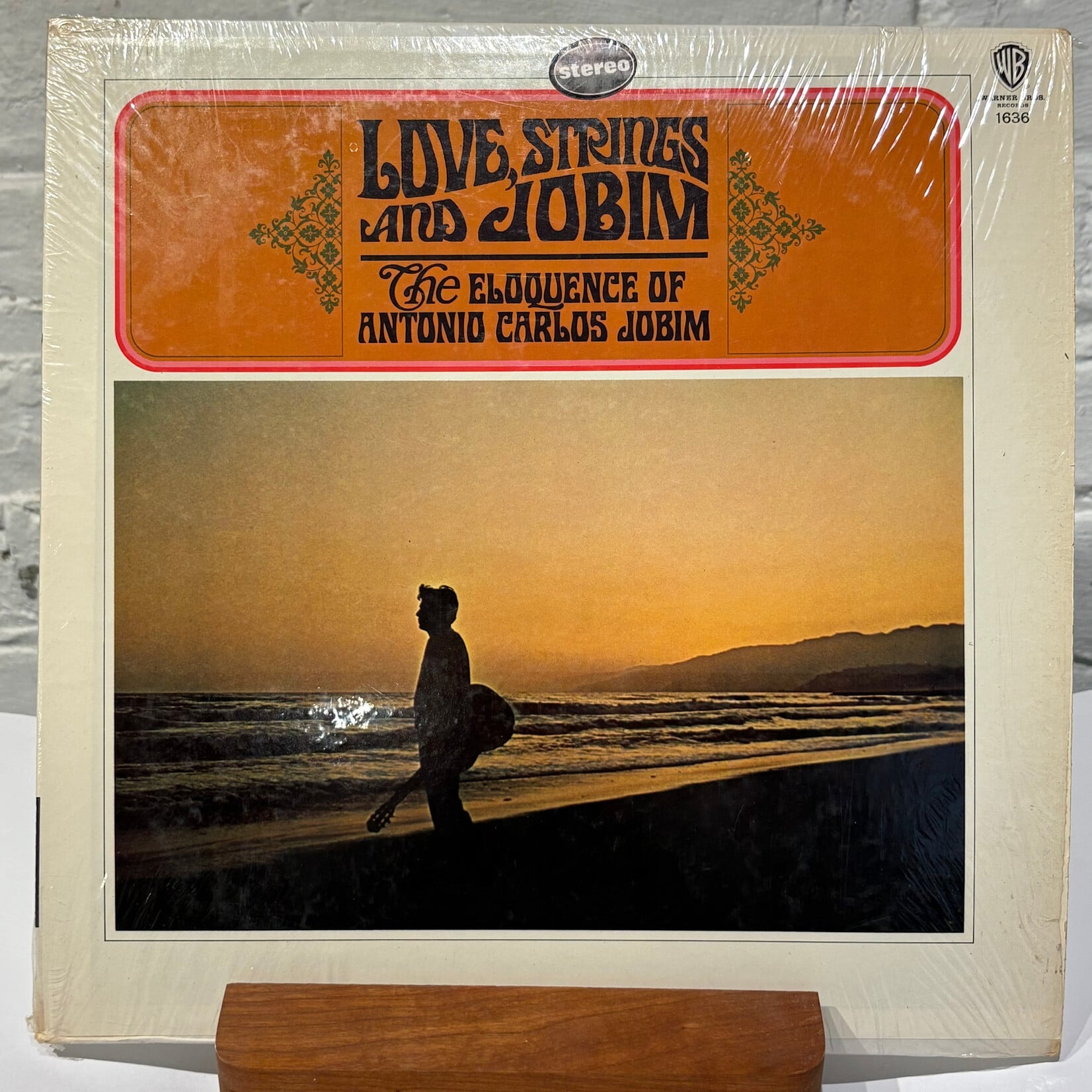 [Nick's Disk Pics] Jobim, Antonio Carlos: Love, Strings and Jobim: The Eloquence of Antonio Carlos Jobim (In Shrink, 2nd Issue, USA, Ex) [WARNER]