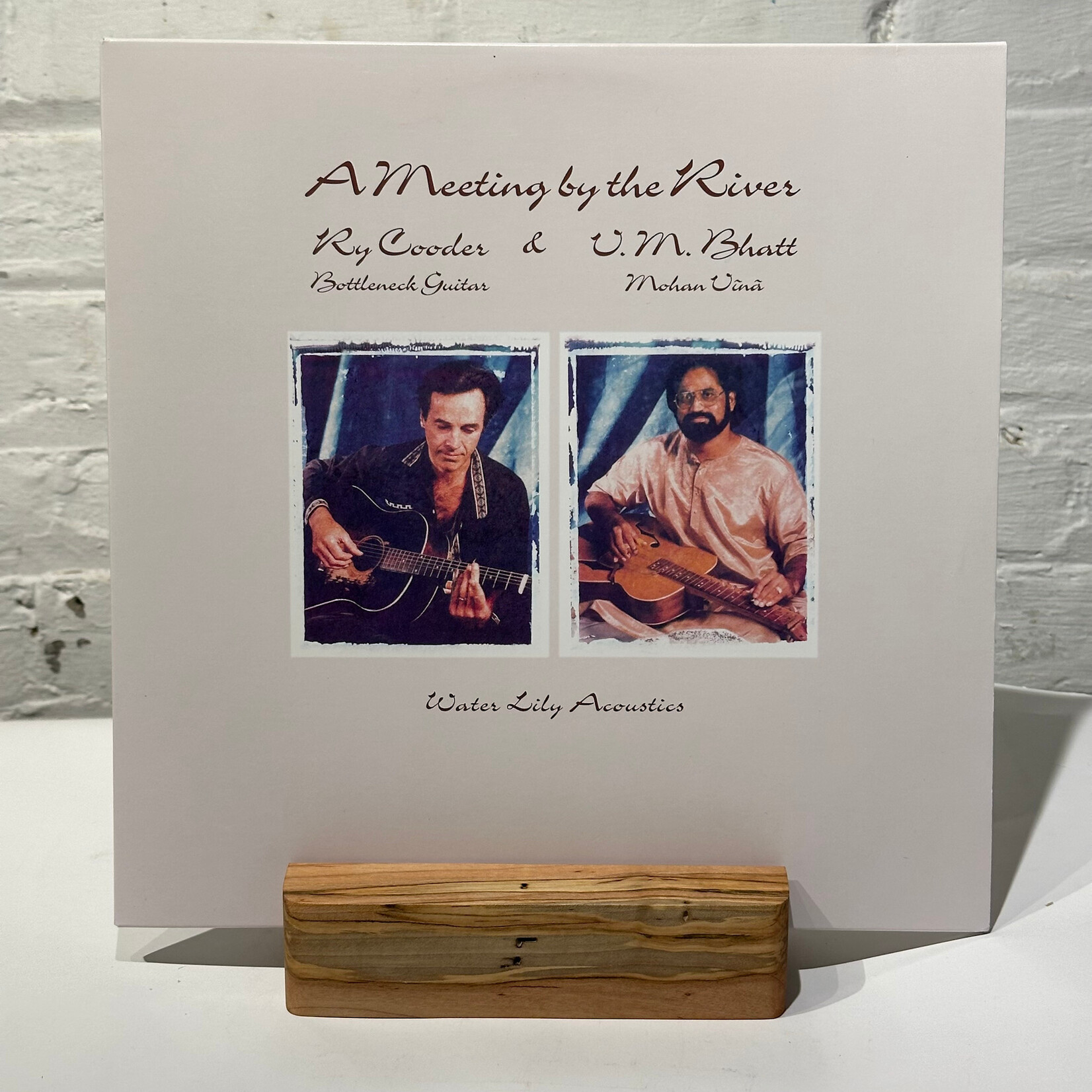 [Nick's Disk Pics] Cooder, Ry and V. M. Bhatt: A Meeting By The River (2008, USA, Audiophile, 2 x 45RPM, EX) [WATERLILY ACOUSTICS]
