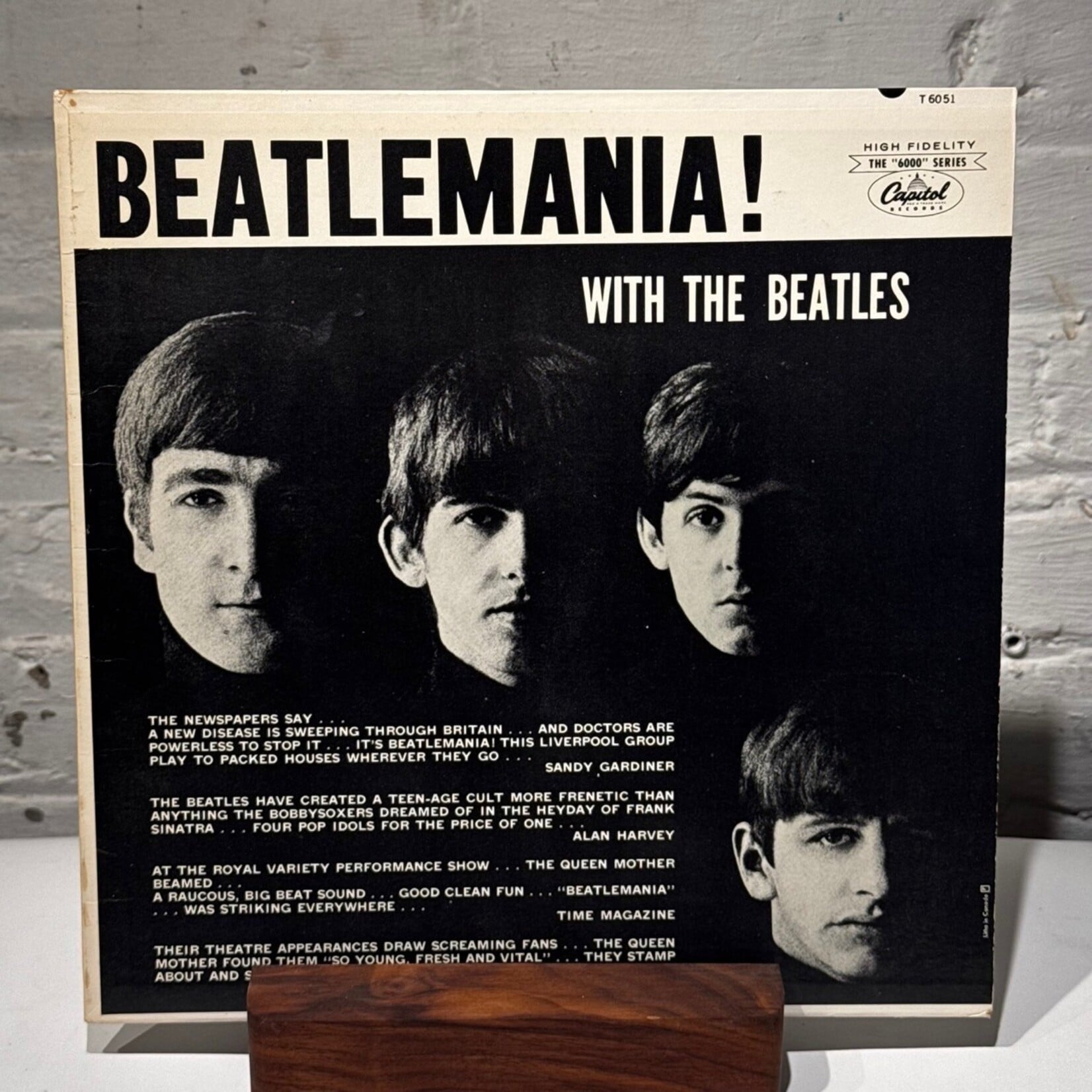 [Nick's Disk Pics] Beatles: Beatlemania! With The Beatles (Mono, Capitol 6000, 1963, Canada, VG+) [CAPITOL]