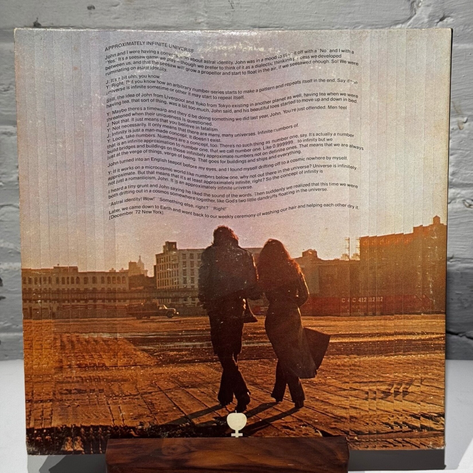 [Nick's Disk Pics] Ono, Yoko: Approximately Infinite Universe (1973, USA, VG+) [APPLE]