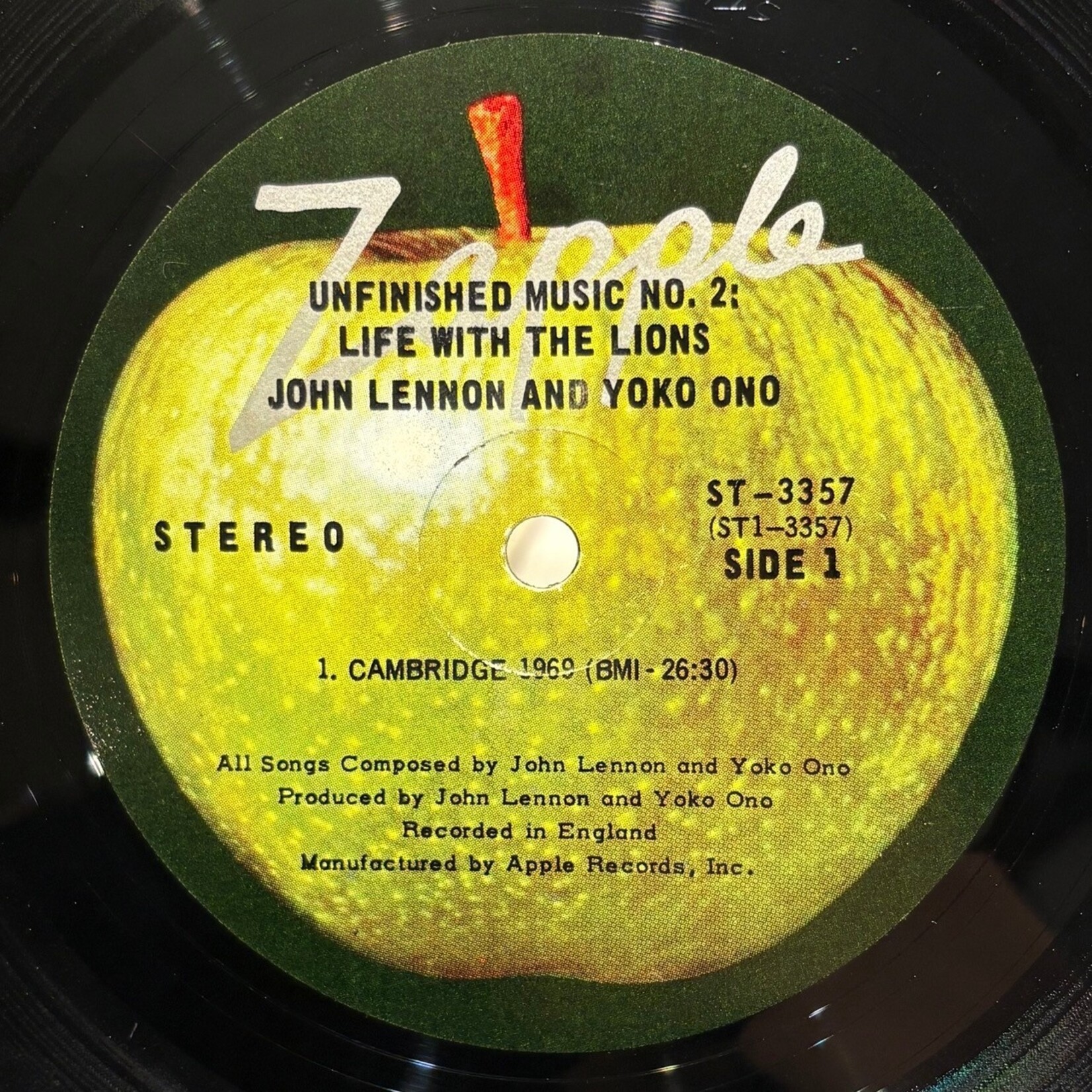 [Nick's Disk Pics] Lennon, John & Yoko Ono (Beatles): Unfinished Music No. 2 - Life With the Lions (1969, USA, w/ Insert, In Shrink, VG) [APPLE]